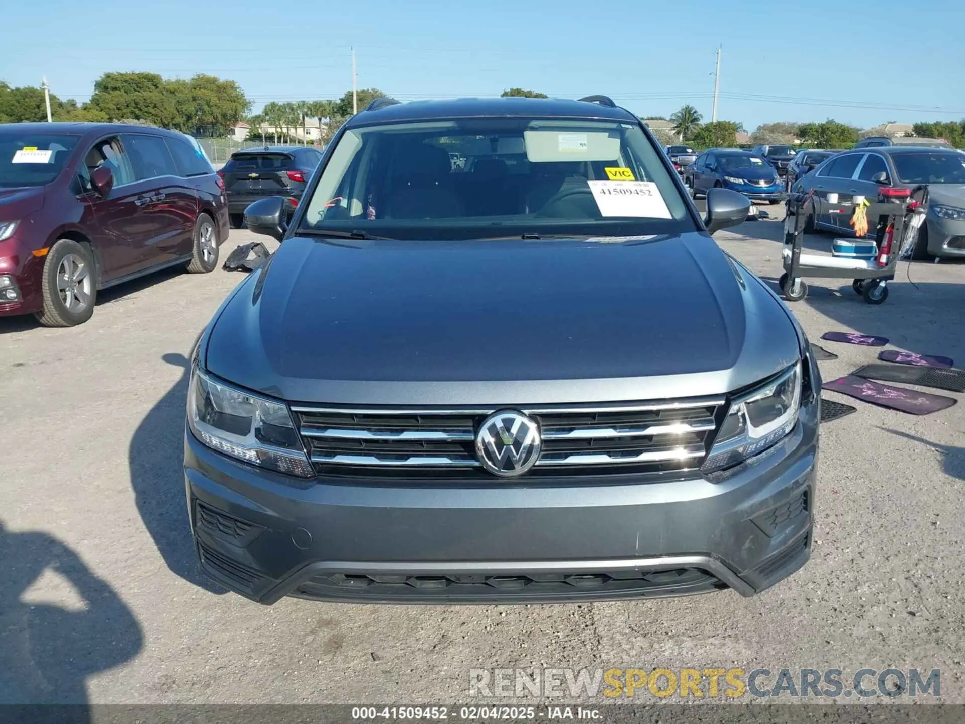 12 Photograph of a damaged car 3VV1B7AX5MM081763 VOLKSWAGEN TIGUAN 2021