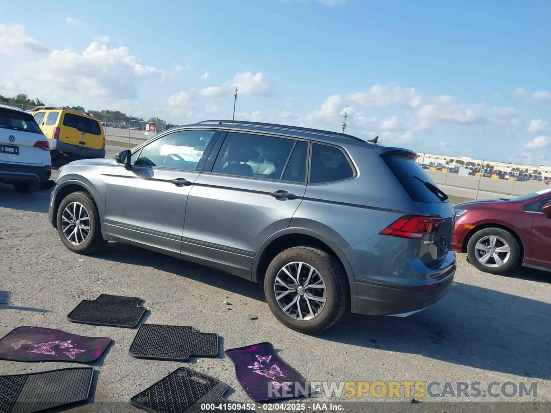3 Photograph of a damaged car 3VV1B7AX5MM081763 VOLKSWAGEN TIGUAN 2021