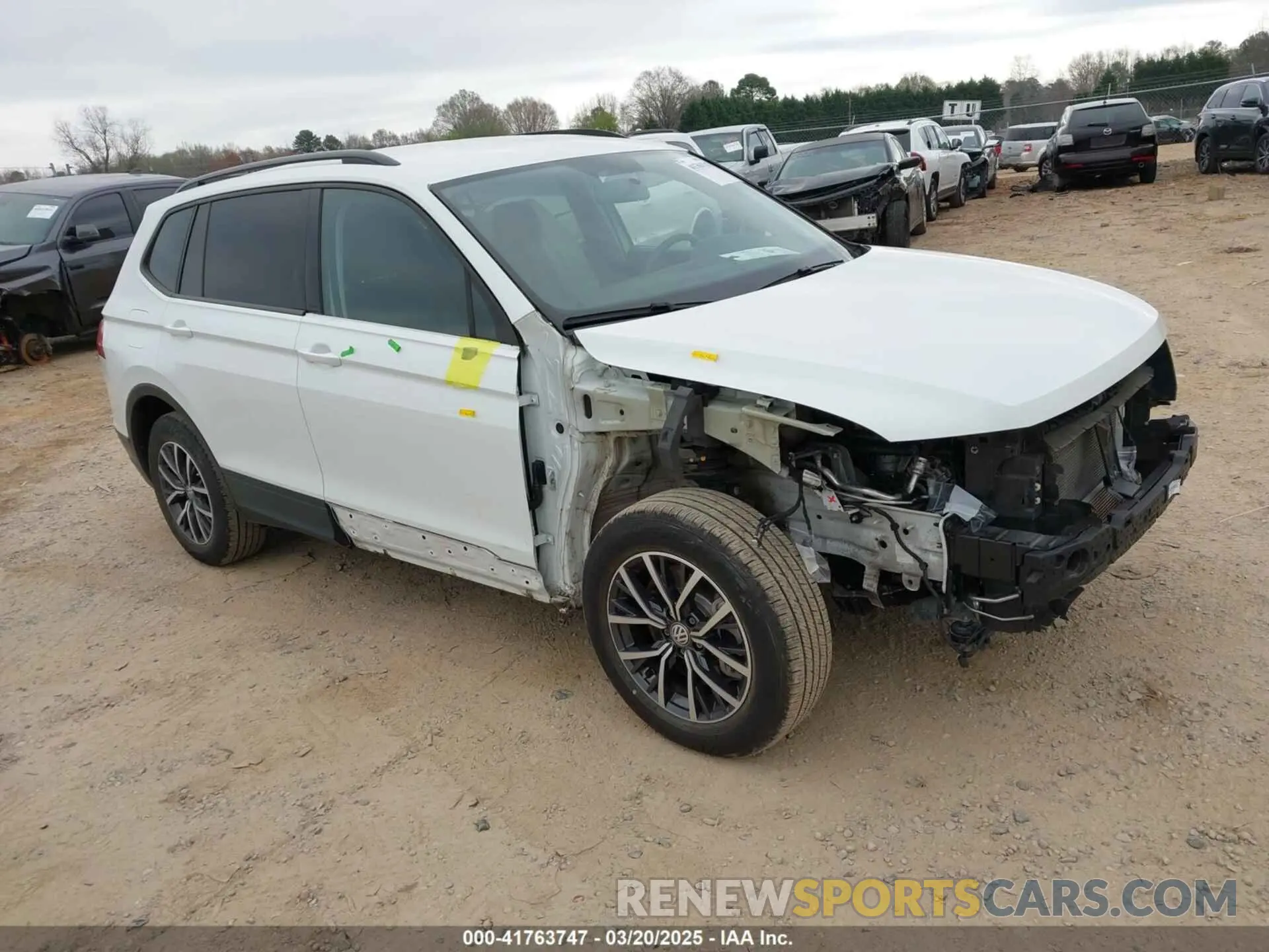 1 Photograph of a damaged car 3VV1B7AX5MM086946 VOLKSWAGEN TIGUAN 2021