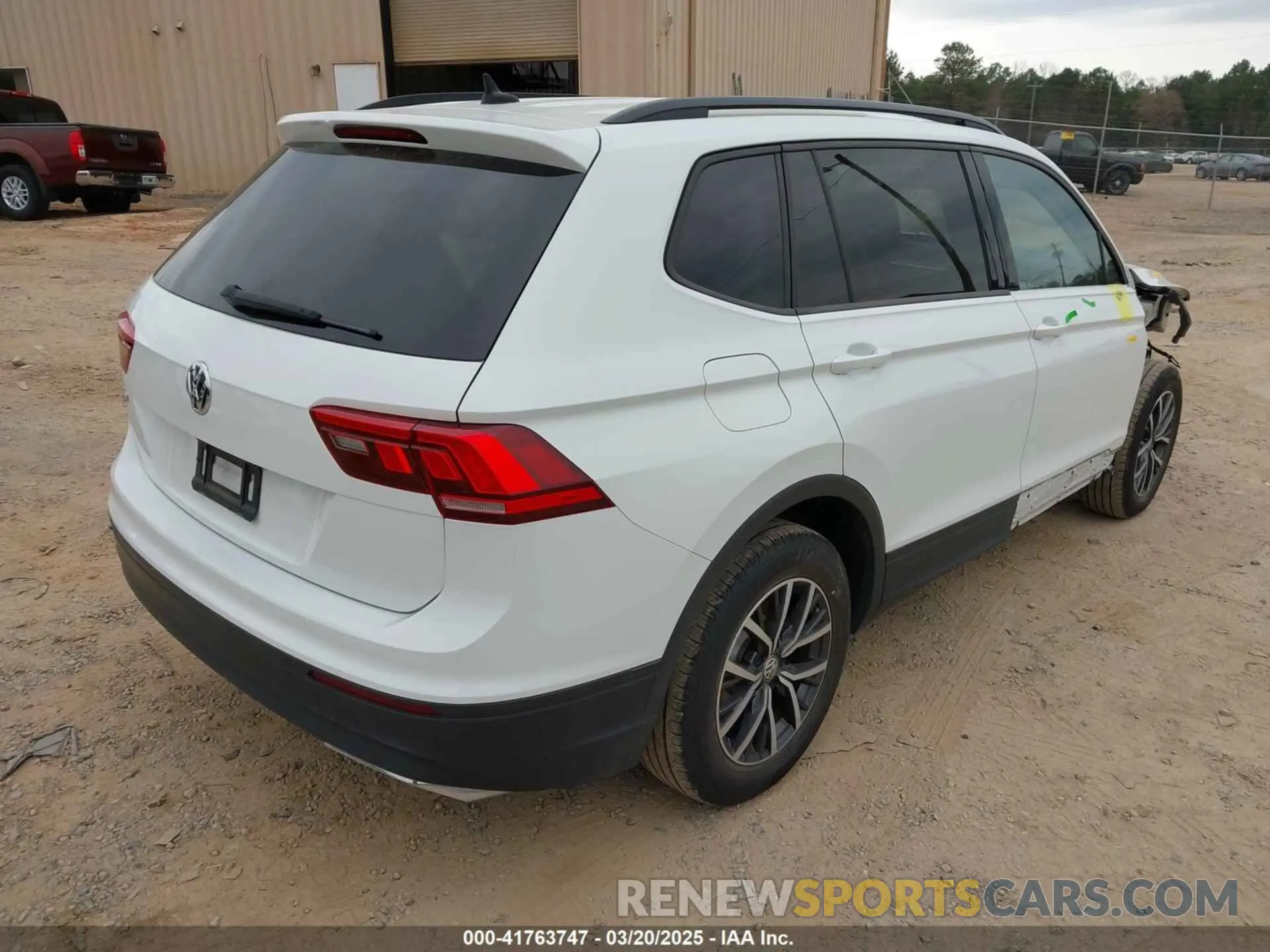 4 Photograph of a damaged car 3VV1B7AX5MM086946 VOLKSWAGEN TIGUAN 2021