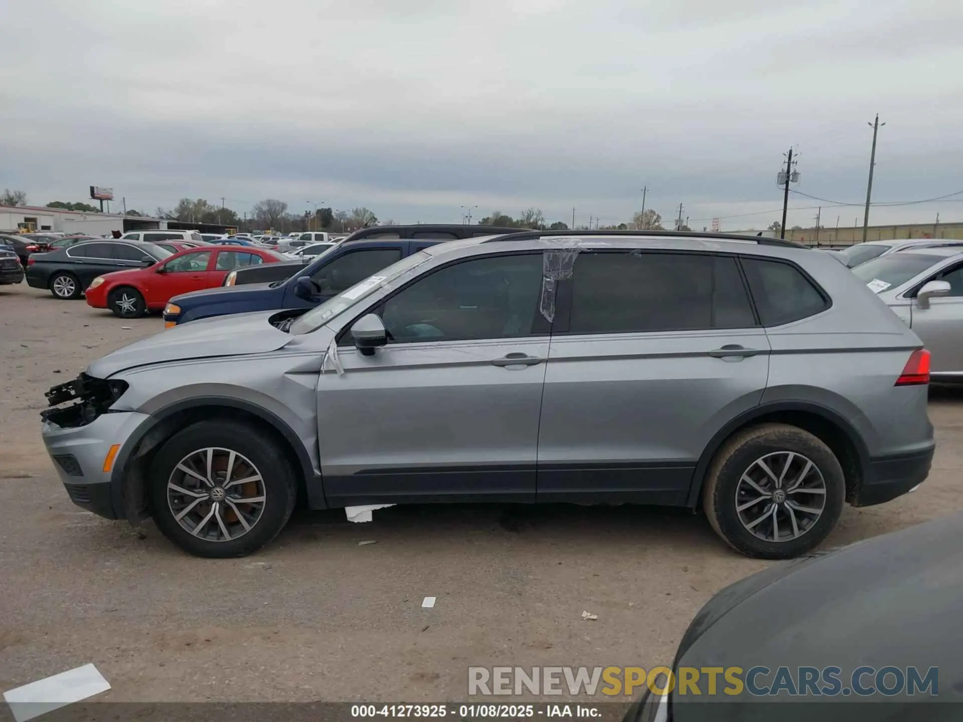 14 Photograph of a damaged car 3VV1B7AX6MM053907 VOLKSWAGEN TIGUAN 2021