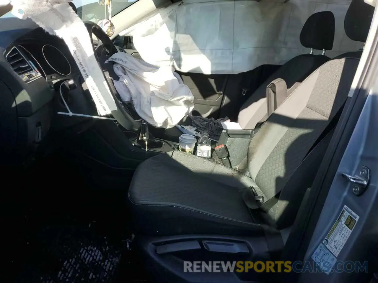 7 Photograph of a damaged car 3VV1B7AX7MM005980 VOLKSWAGEN TIGUAN 2021