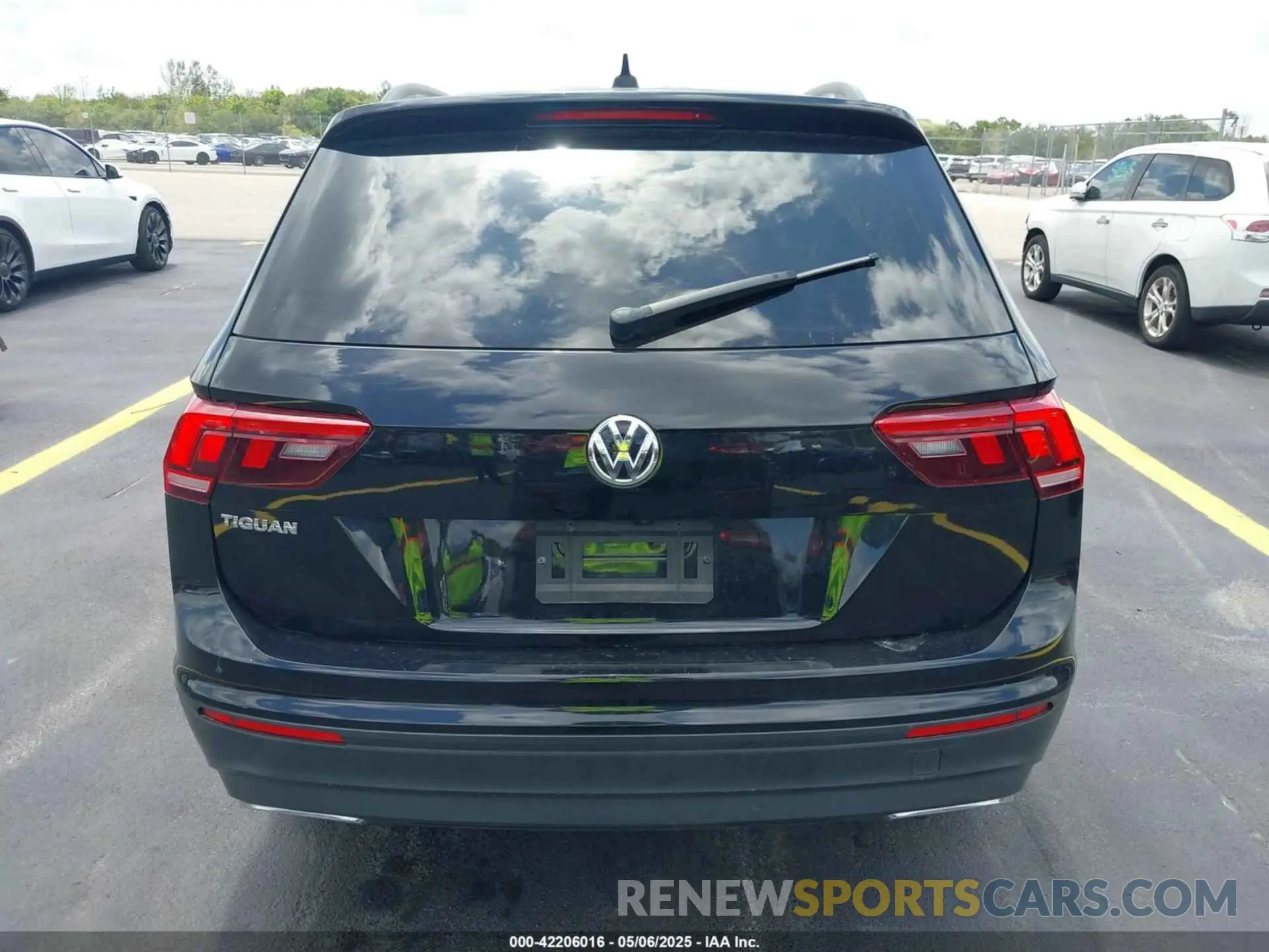15 Photograph of a damaged car 3VV1B7AX7MM116609 VOLKSWAGEN TIGUAN 2021