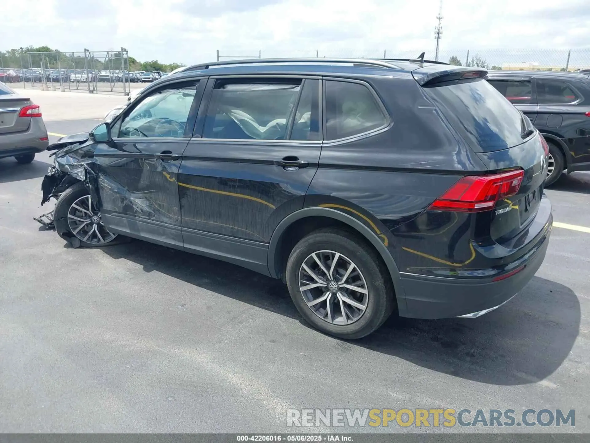 3 Photograph of a damaged car 3VV1B7AX7MM116609 VOLKSWAGEN TIGUAN 2021
