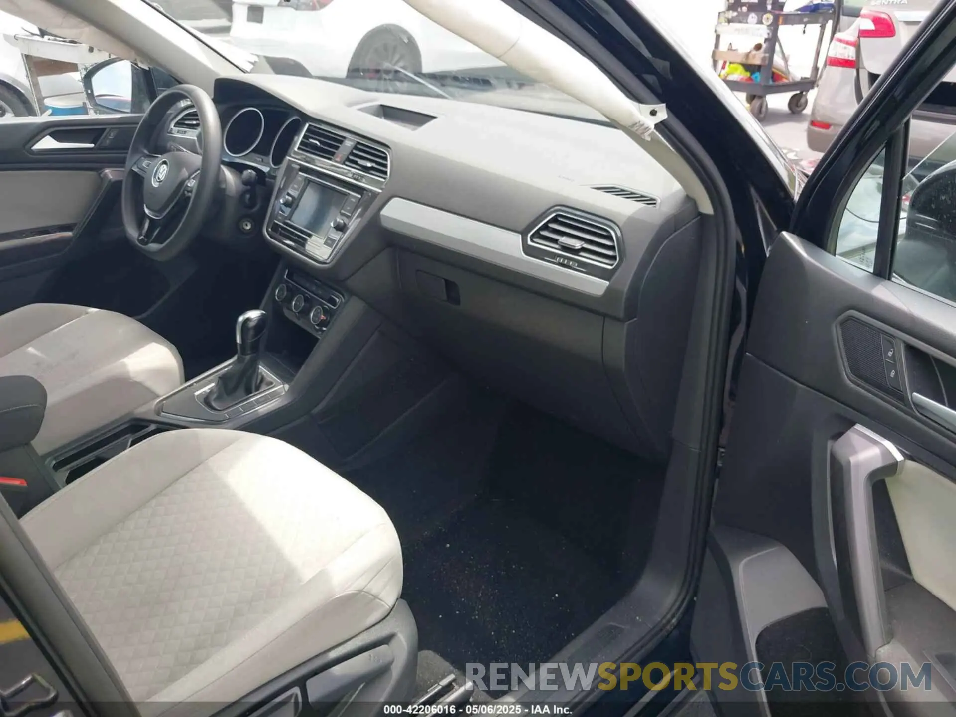 5 Photograph of a damaged car 3VV1B7AX7MM116609 VOLKSWAGEN TIGUAN 2021