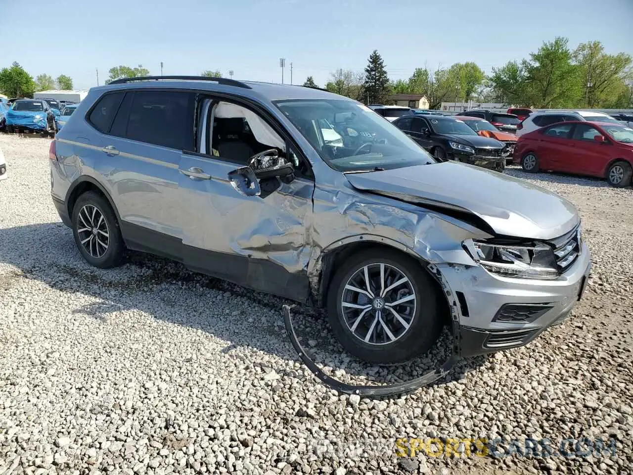 4 Photograph of a damaged car 3VV1B7AX7MM133023 VOLKSWAGEN TIGUAN 2021