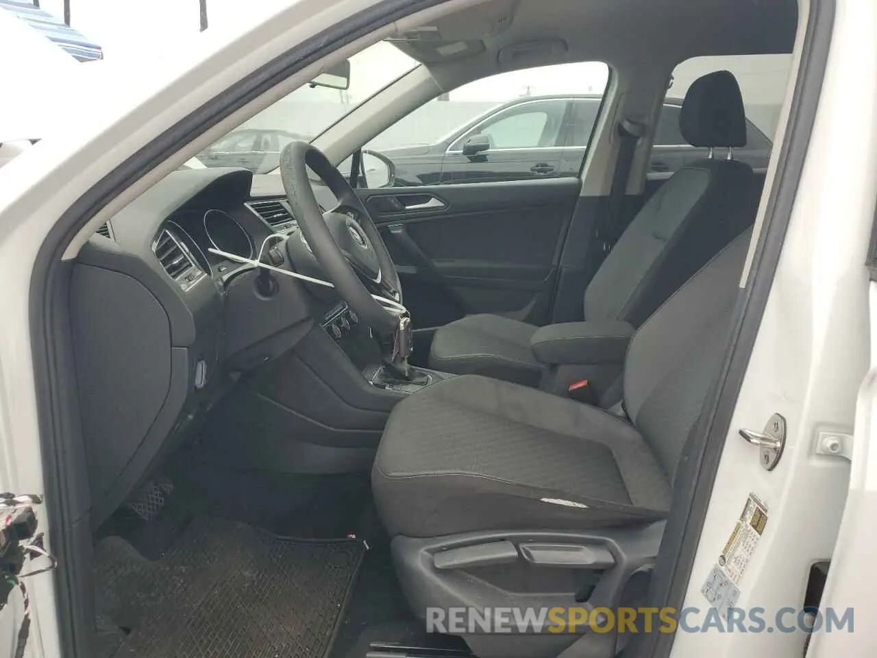 7 Photograph of a damaged car 3VV1B7AX8MM020259 VOLKSWAGEN TIGUAN 2021