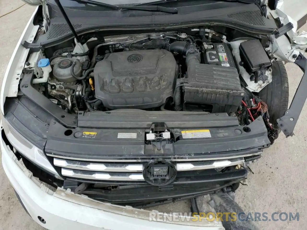 12 Photograph of a damaged car 3VV1B7AX9MM051925 VOLKSWAGEN TIGUAN 2021