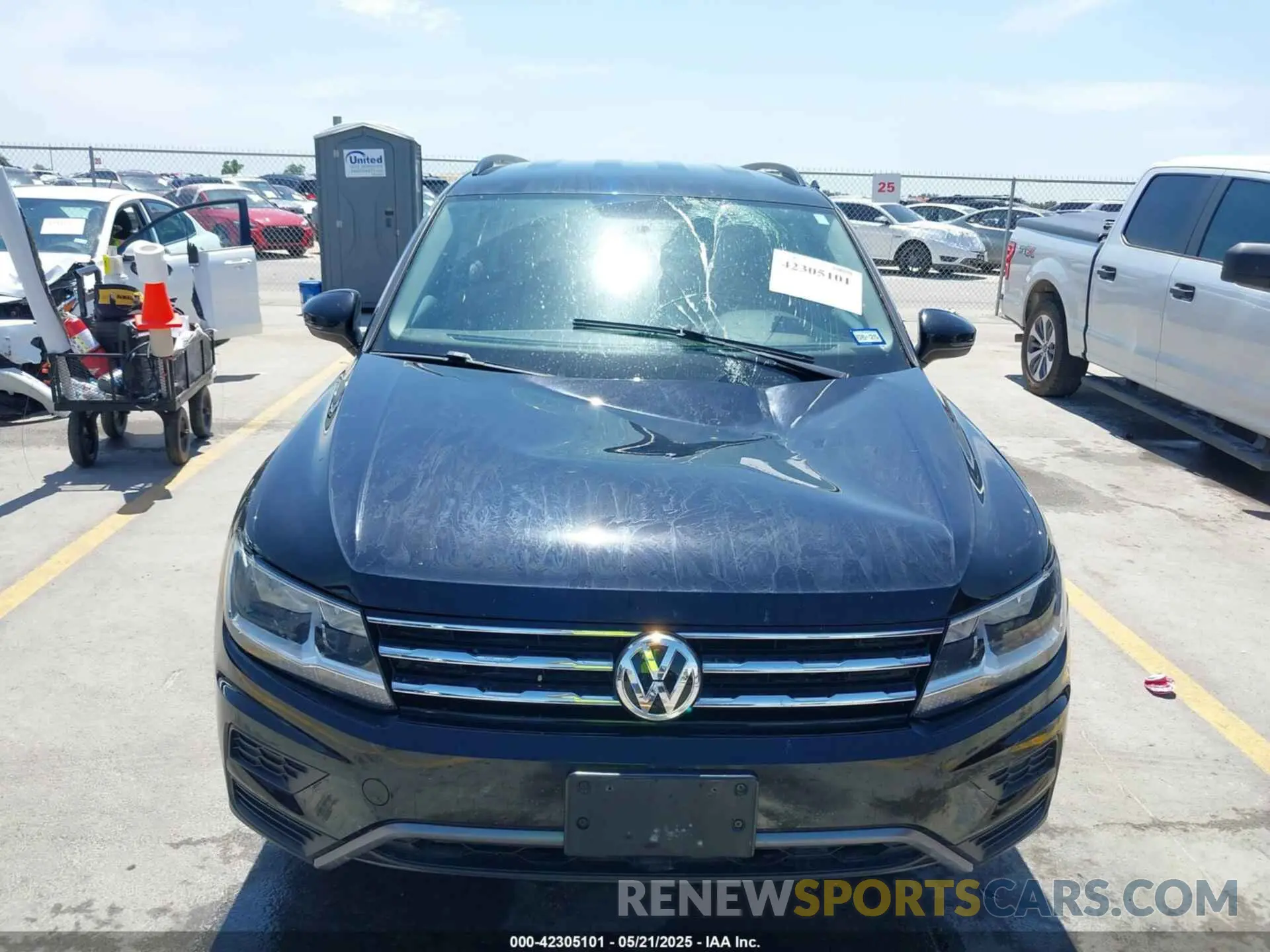 12 Photograph of a damaged car 3VV1B7AX9MM067347 VOLKSWAGEN TIGUAN 2021