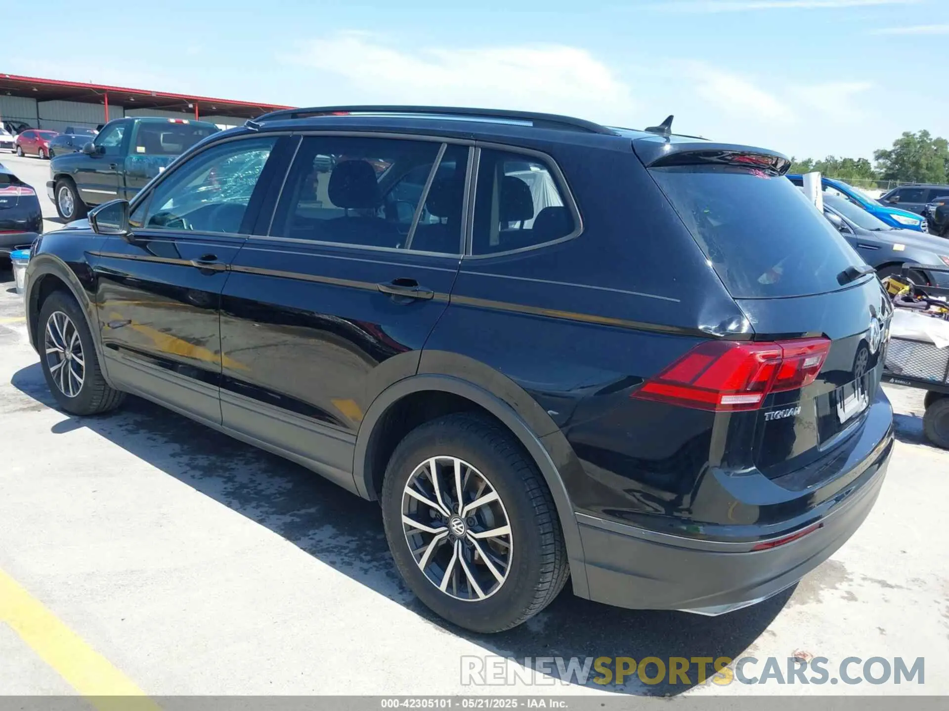 3 Photograph of a damaged car 3VV1B7AX9MM067347 VOLKSWAGEN TIGUAN 2021