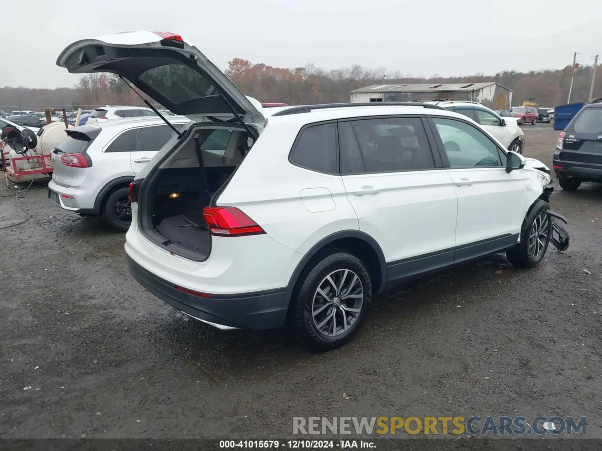 4 Photograph of a damaged car 3VV1B7AX9MM077795 VOLKSWAGEN TIGUAN 2021
