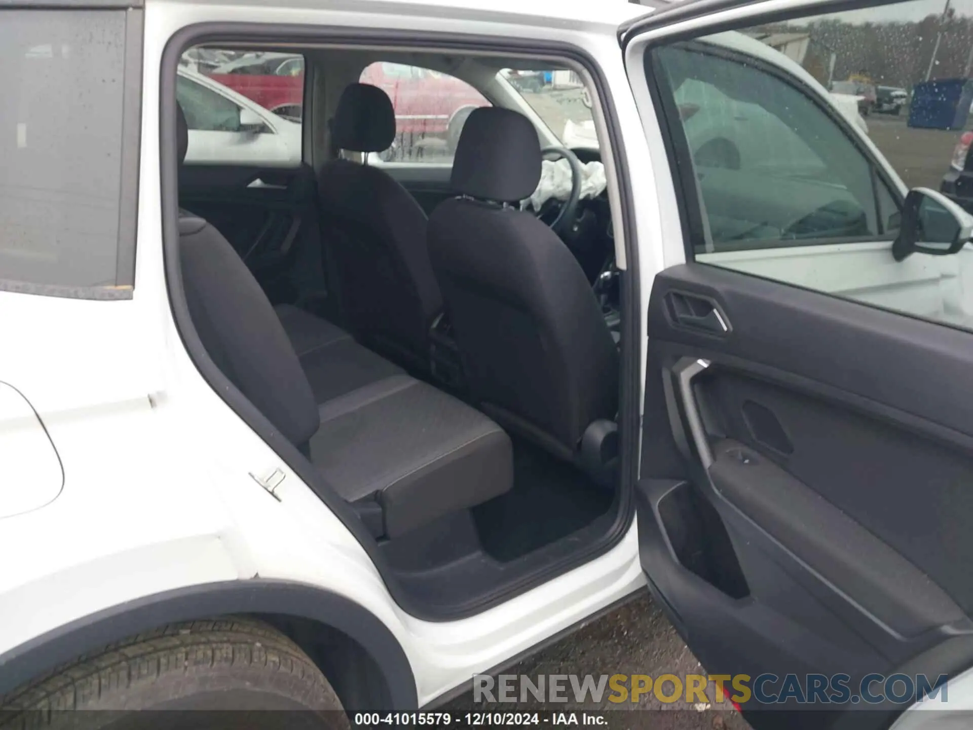 8 Photograph of a damaged car 3VV1B7AX9MM077795 VOLKSWAGEN TIGUAN 2021