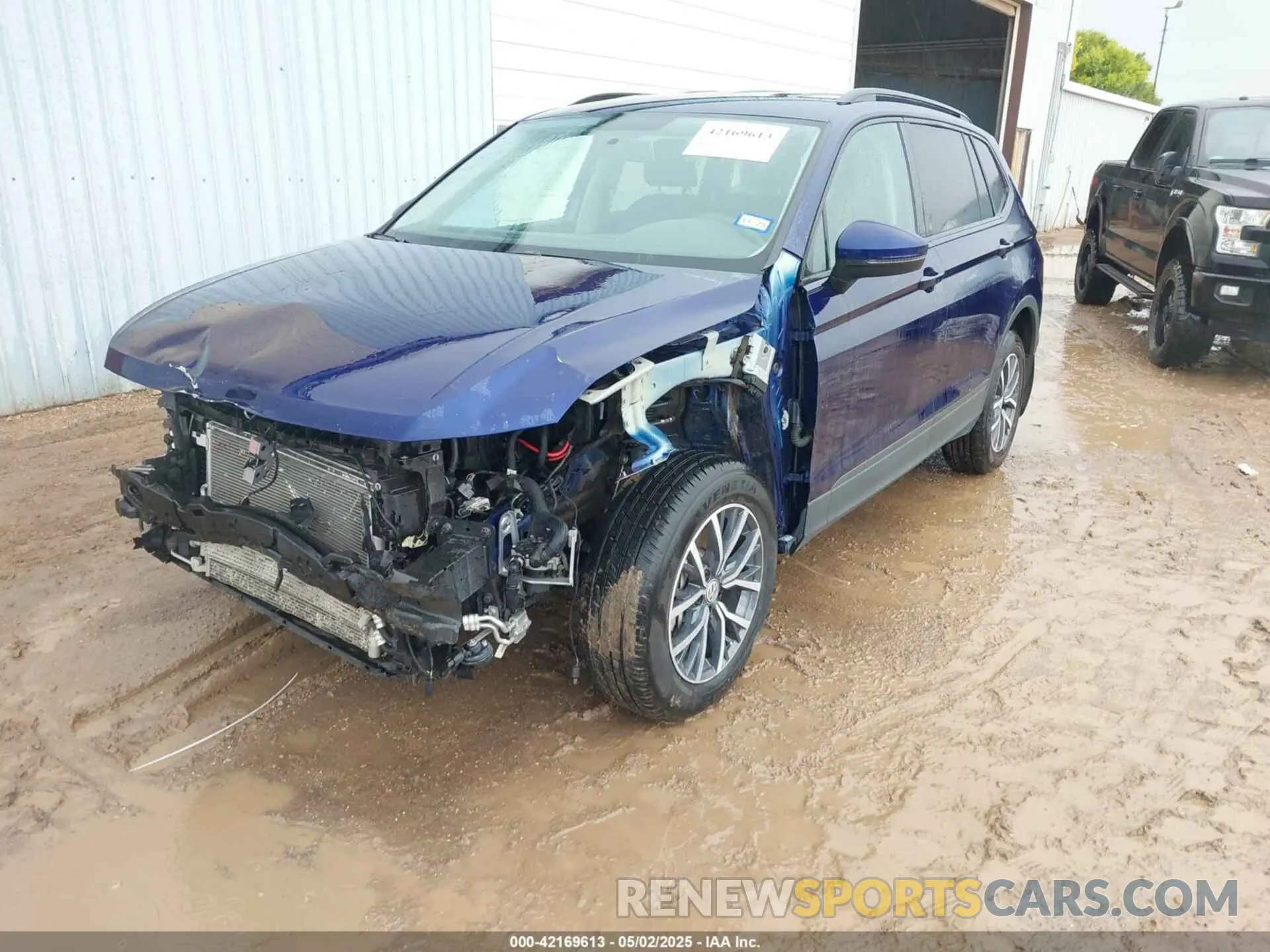 2 Photograph of a damaged car 3VV1B7AXXMM002930 VOLKSWAGEN TIGUAN 2021