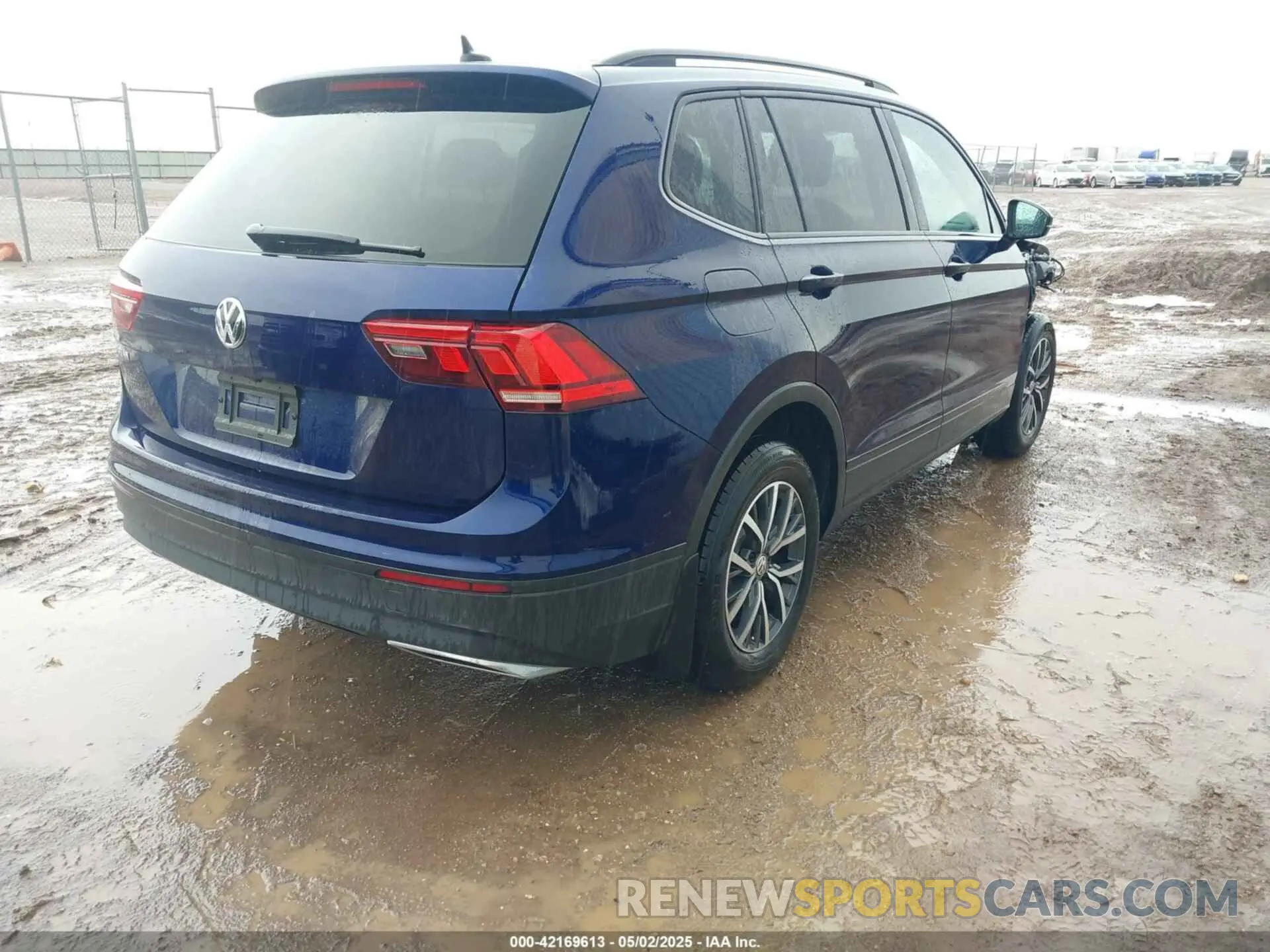 4 Photograph of a damaged car 3VV1B7AXXMM002930 VOLKSWAGEN TIGUAN 2021