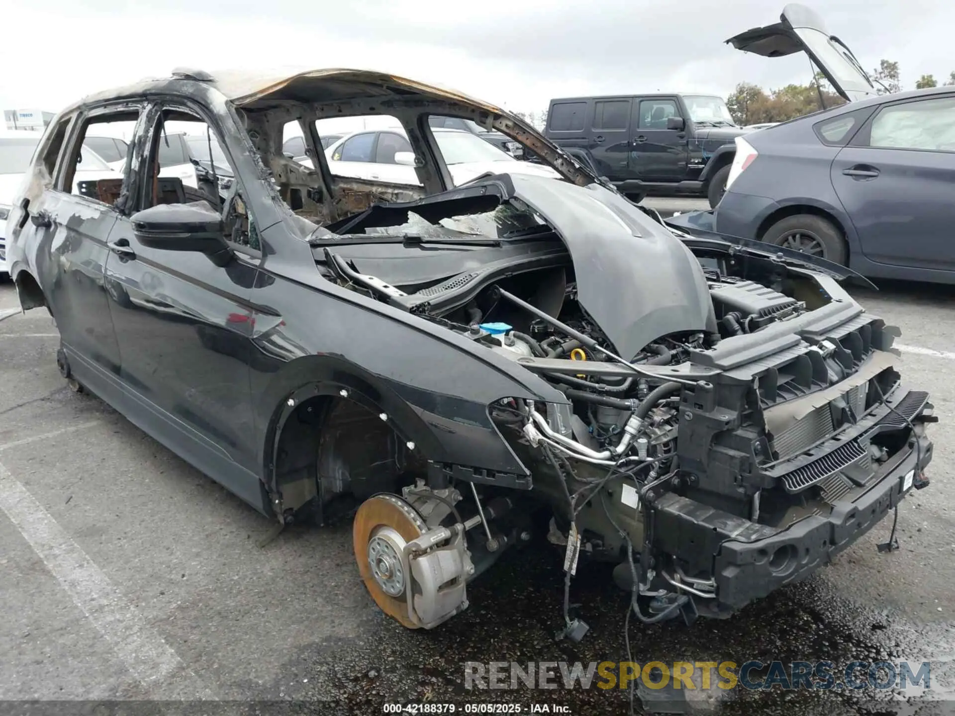 1 Photograph of a damaged car 3VV1B7AXXMM045664 VOLKSWAGEN TIGUAN 2021