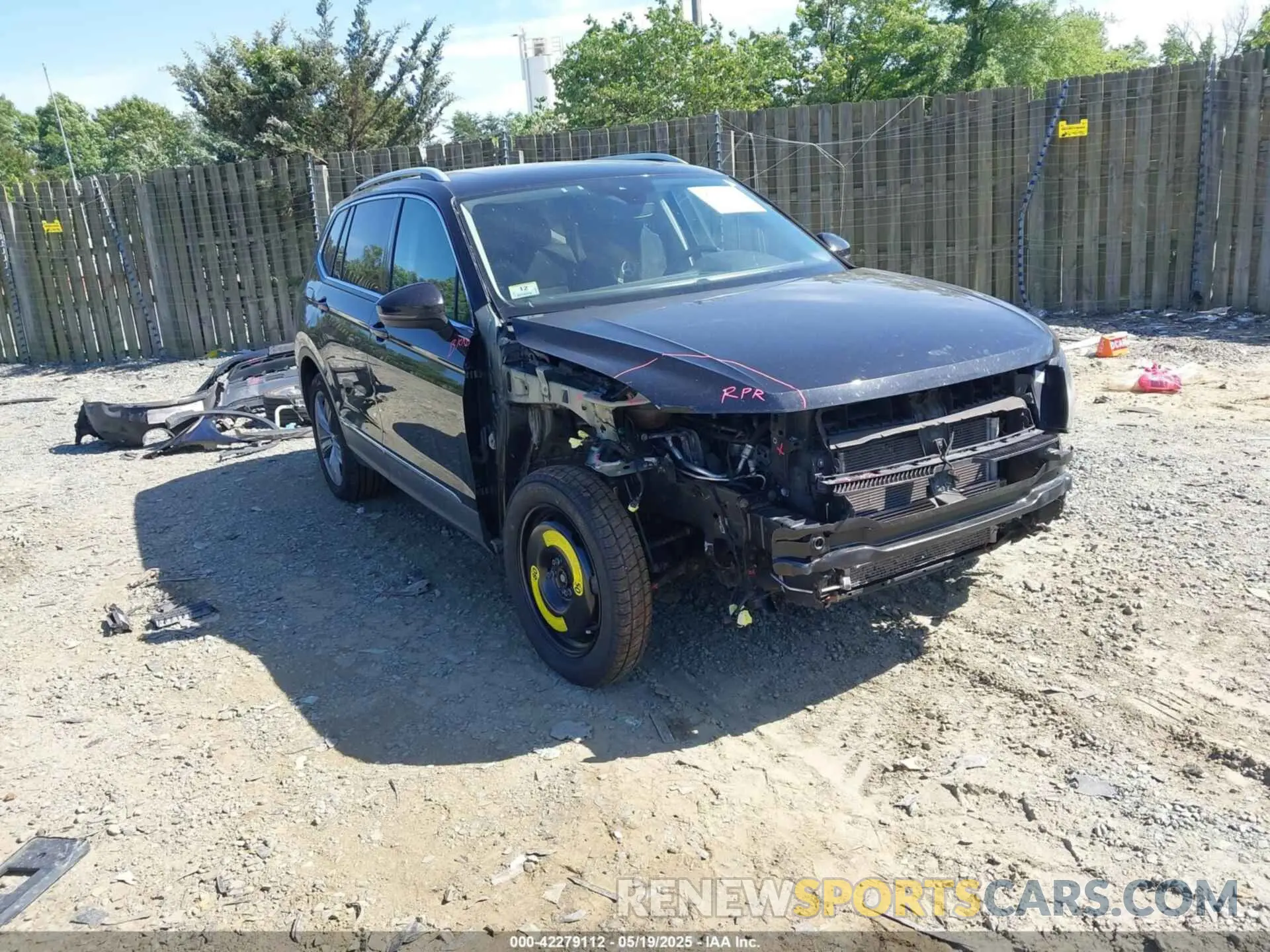 1 Photograph of a damaged car 3VV2B7AX0MM027517 VOLKSWAGEN TIGUAN 2021