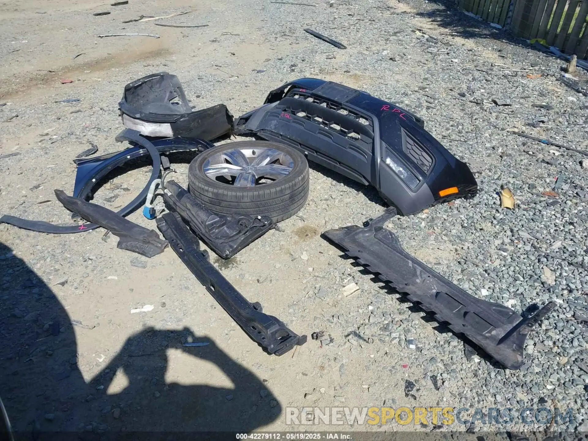 12 Photograph of a damaged car 3VV2B7AX0MM027517 VOLKSWAGEN TIGUAN 2021