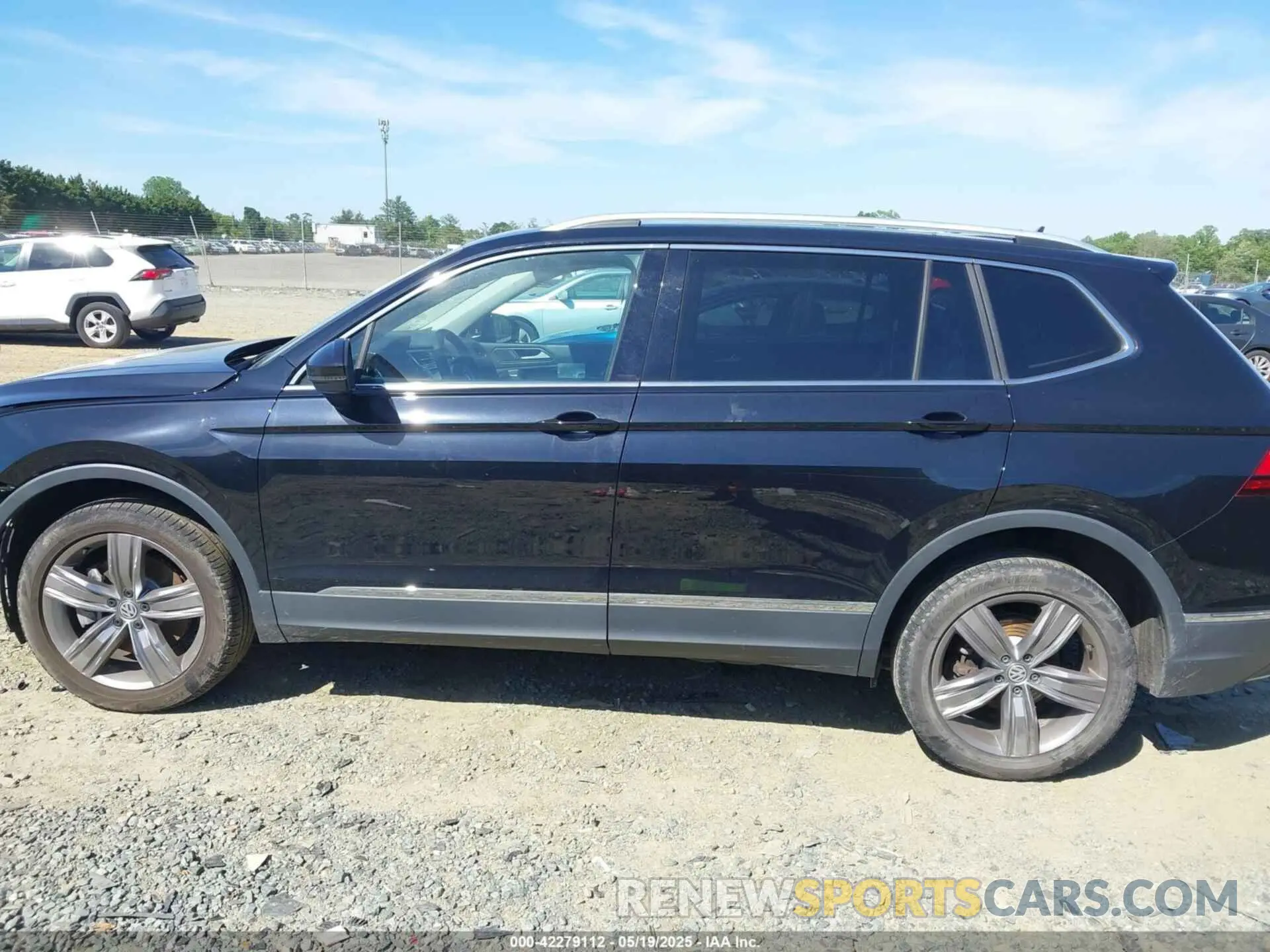 15 Photograph of a damaged car 3VV2B7AX0MM027517 VOLKSWAGEN TIGUAN 2021