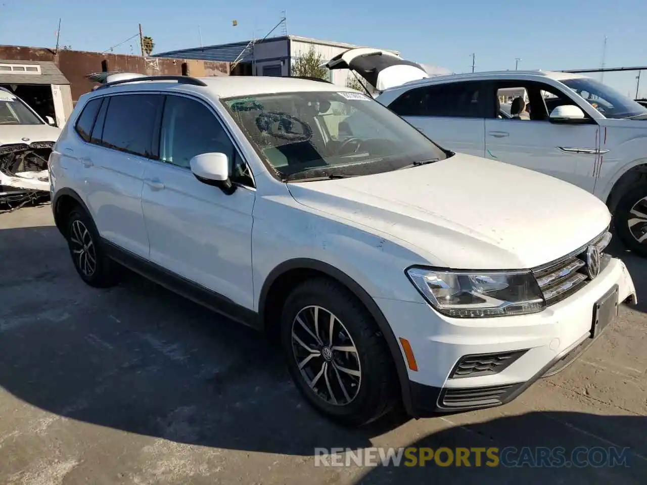 4 Photograph of a damaged car 3VV2B7AX1MM010046 VOLKSWAGEN TIGUAN 2021