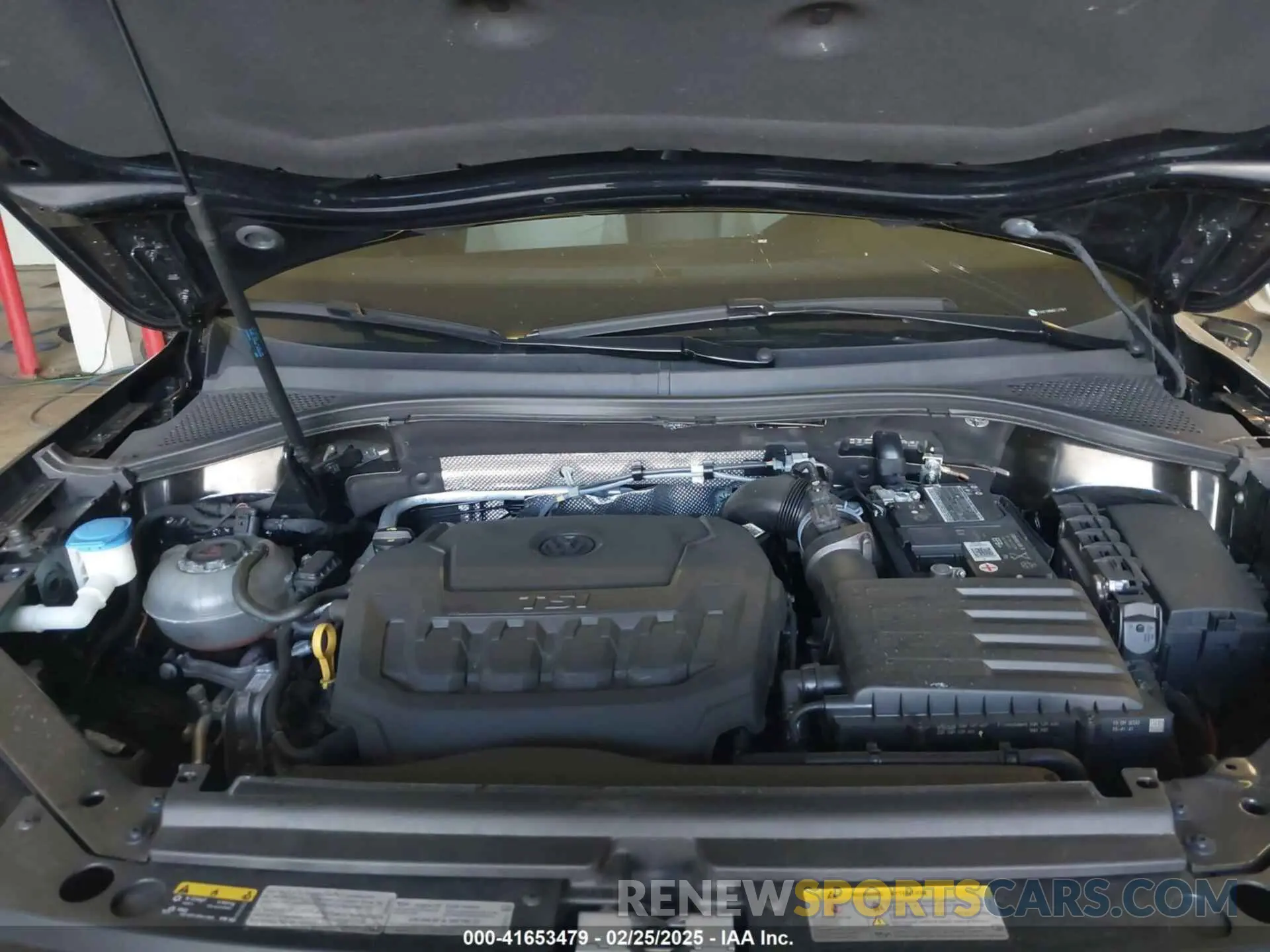 10 Photograph of a damaged car 3VV2B7AX1MM012587 VOLKSWAGEN TIGUAN 2021