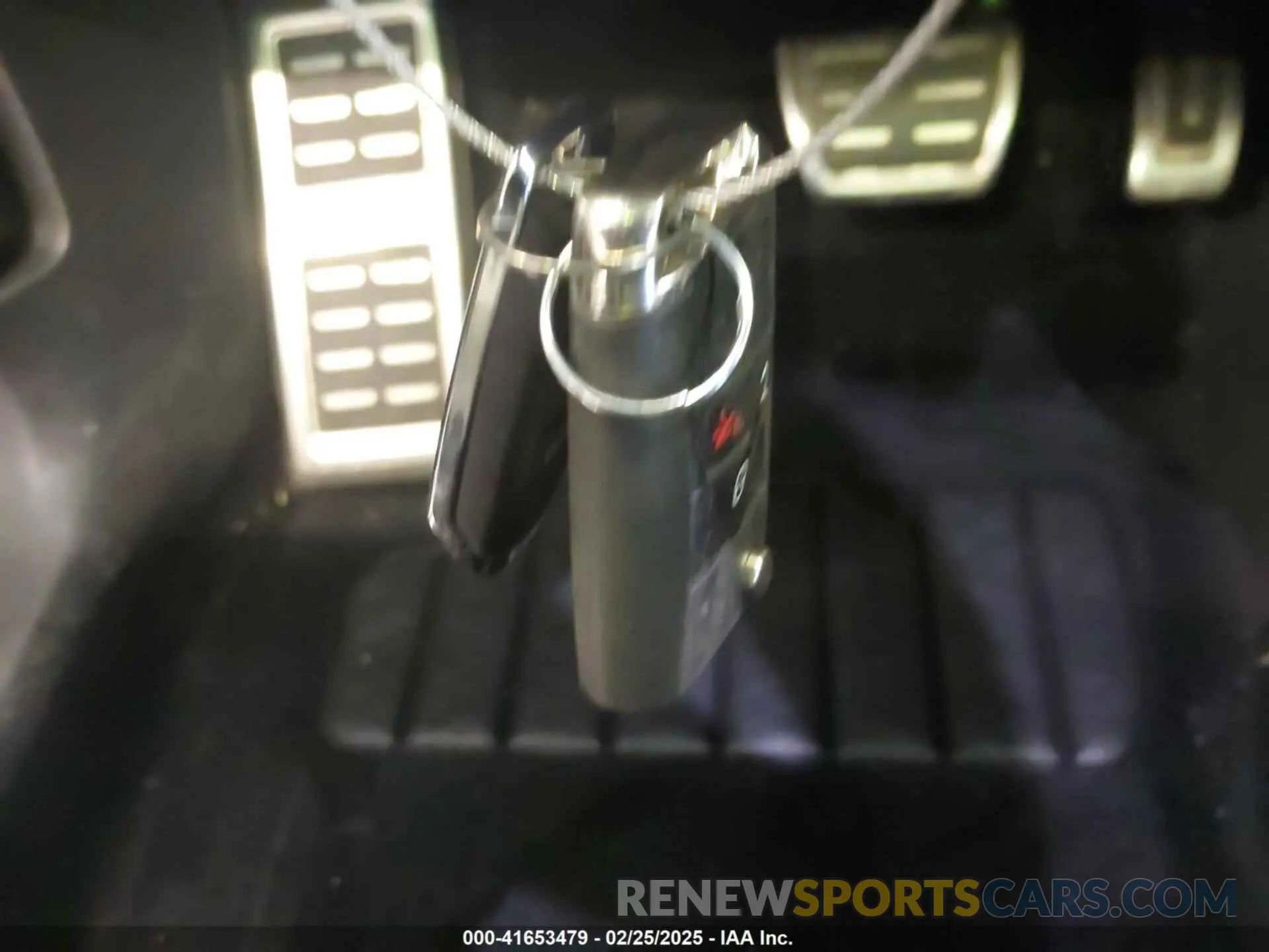 11 Photograph of a damaged car 3VV2B7AX1MM012587 VOLKSWAGEN TIGUAN 2021