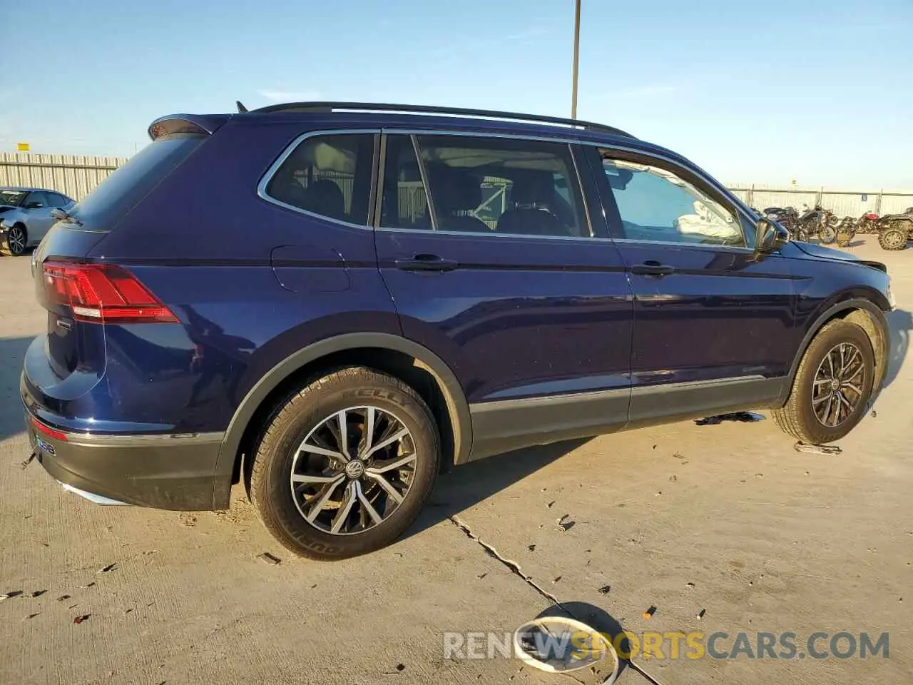 3 Photograph of a damaged car 3VV2B7AX1MM096653 VOLKSWAGEN TIGUAN 2021