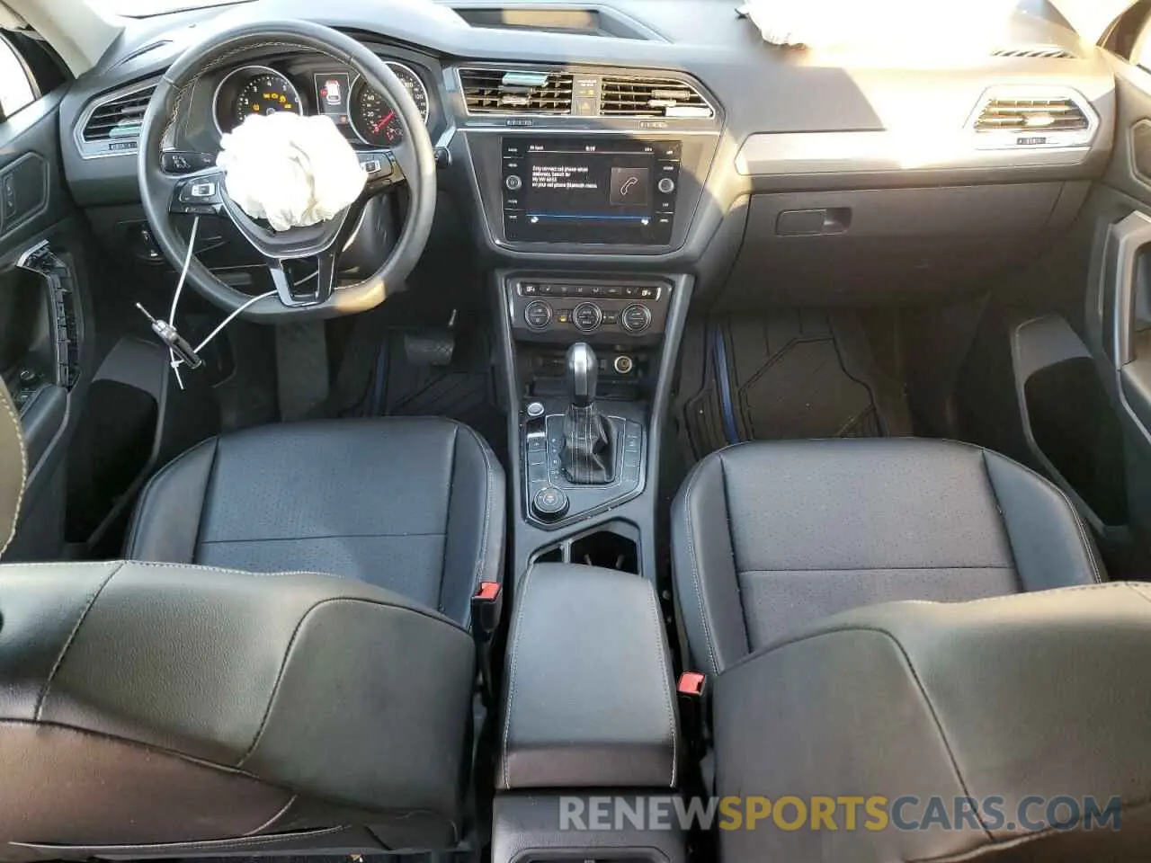 8 Photograph of a damaged car 3VV2B7AX1MM096653 VOLKSWAGEN TIGUAN 2021