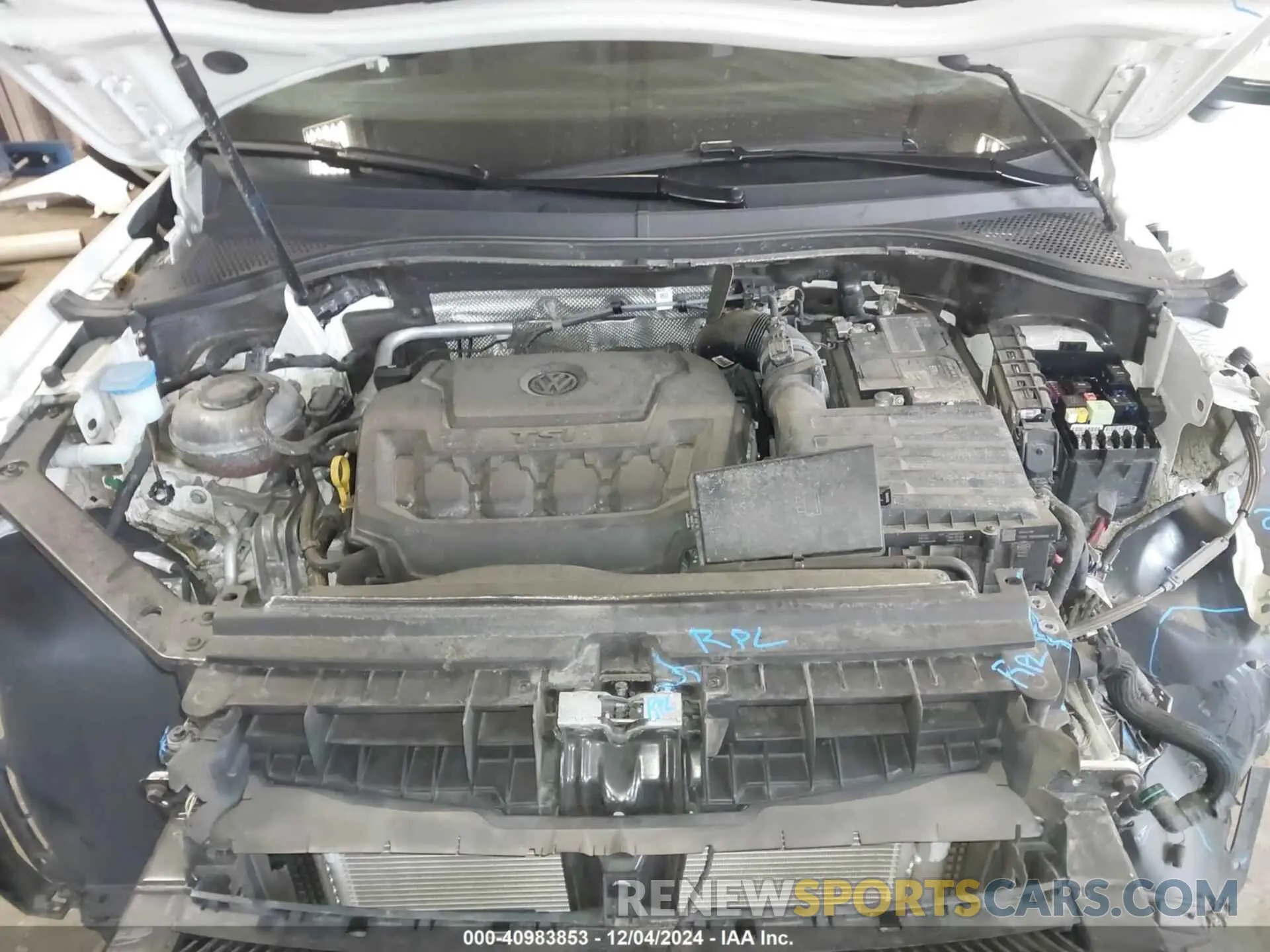 10 Photograph of a damaged car 3VV2B7AX1MM142501 VOLKSWAGEN TIGUAN 2021