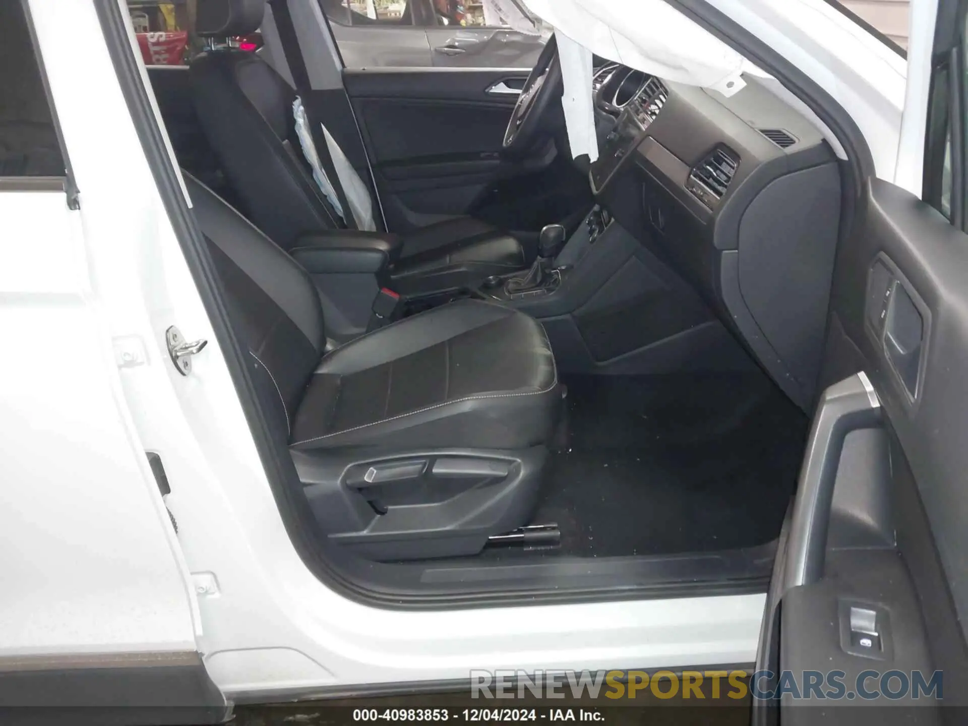 5 Photograph of a damaged car 3VV2B7AX1MM142501 VOLKSWAGEN TIGUAN 2021