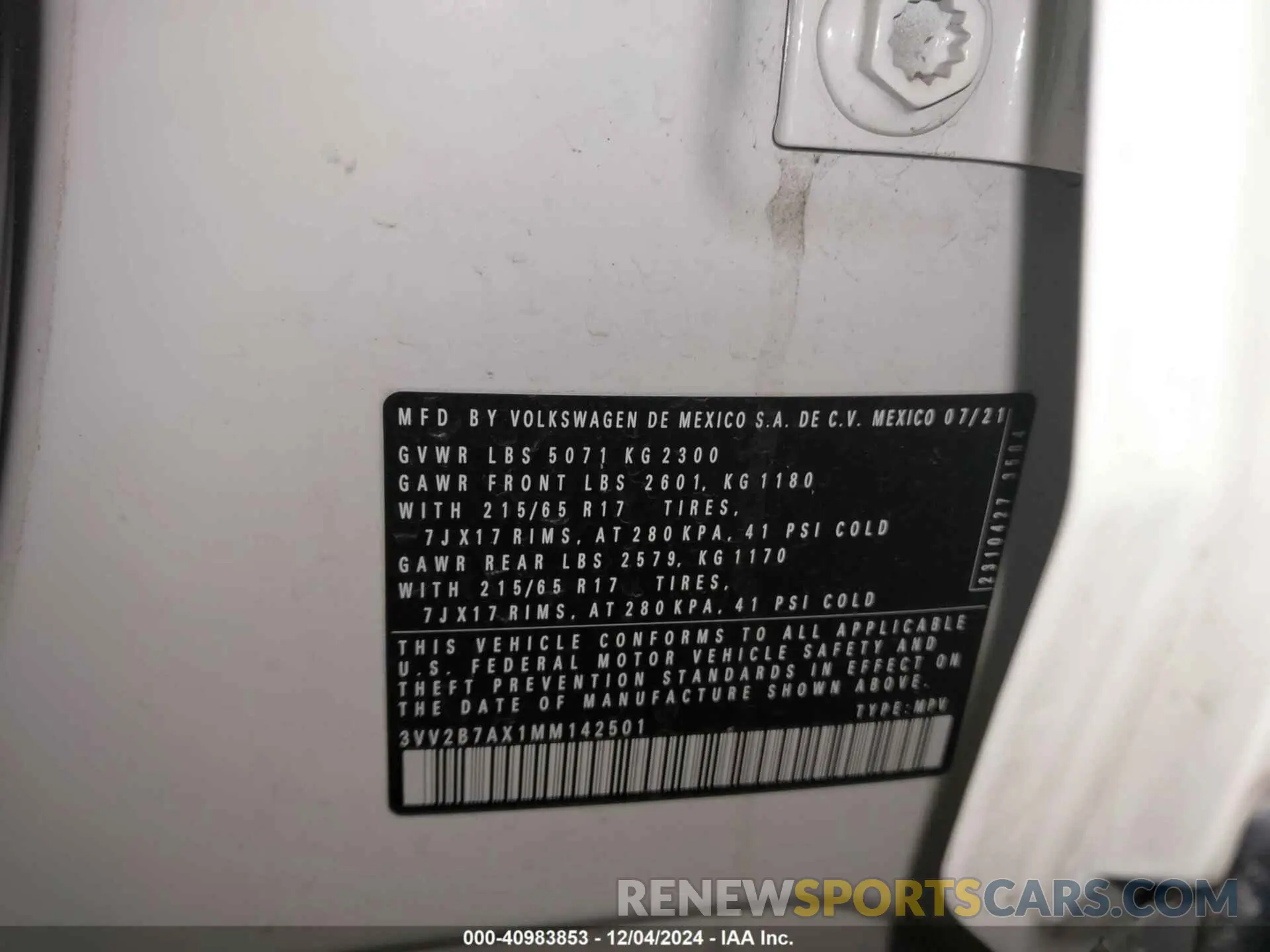9 Photograph of a damaged car 3VV2B7AX1MM142501 VOLKSWAGEN TIGUAN 2021