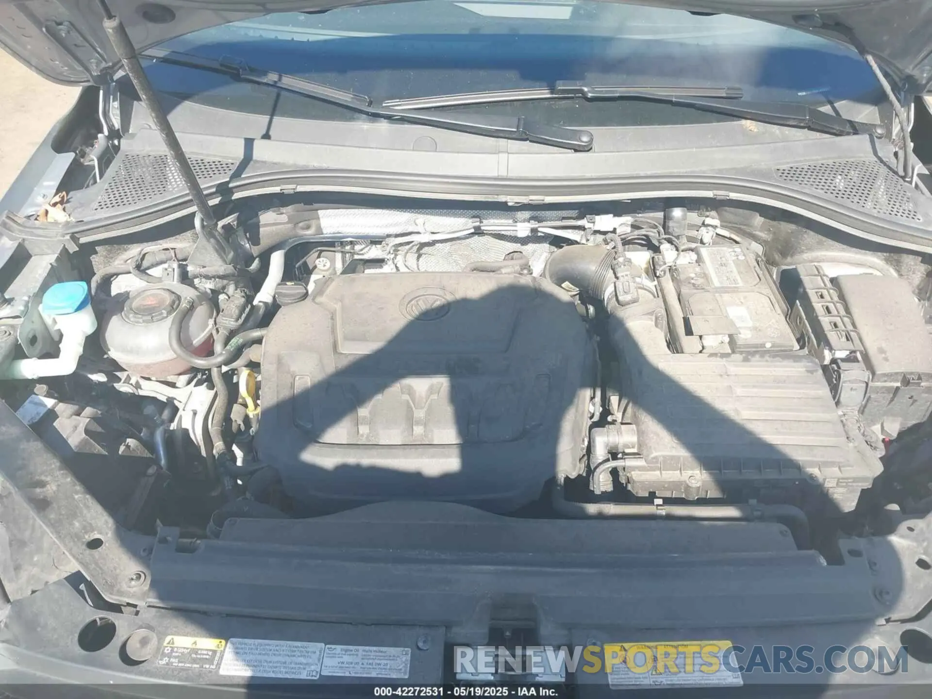 10 Photograph of a damaged car 3VV2B7AX1MM142823 VOLKSWAGEN TIGUAN 2021