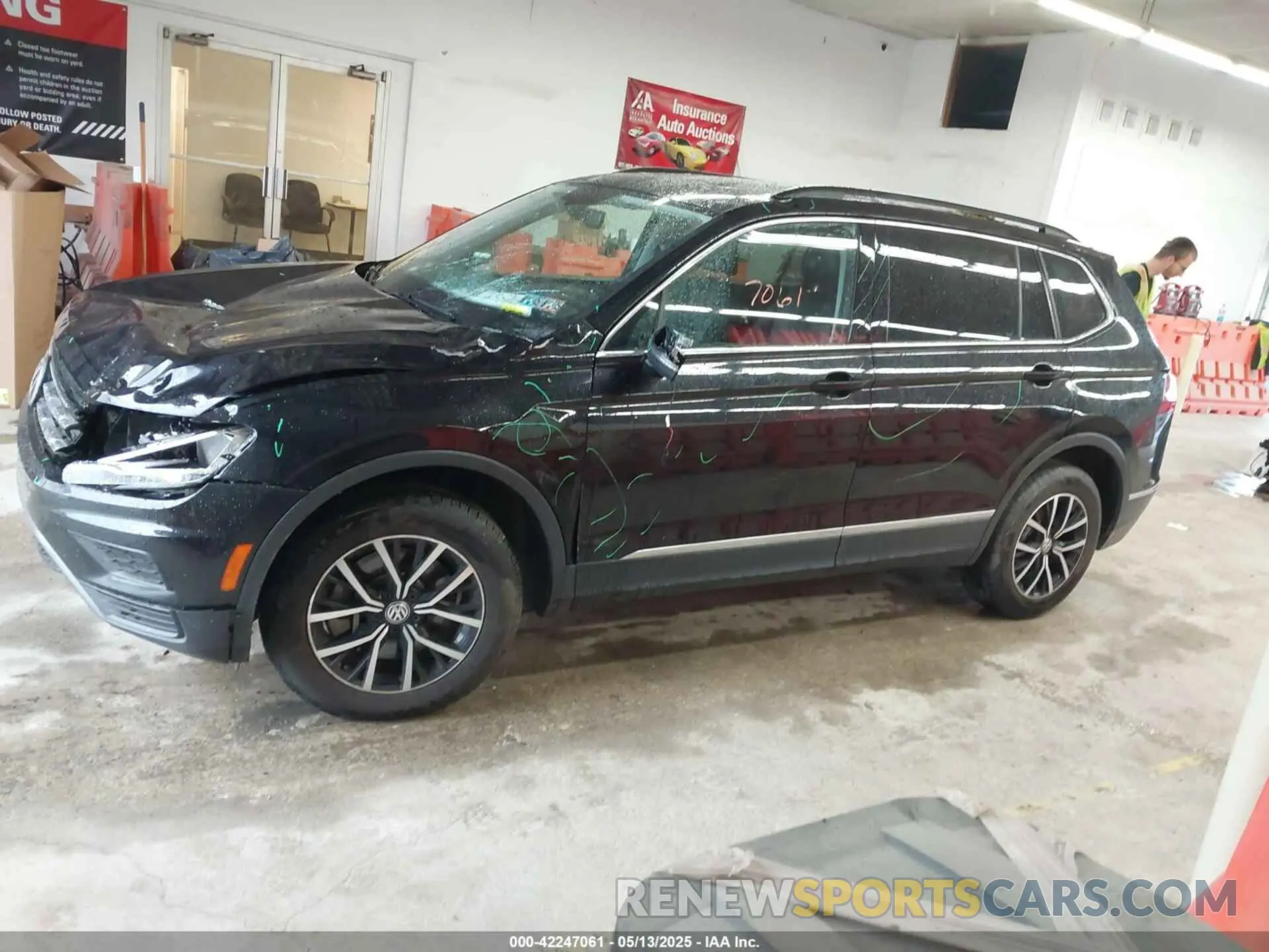 14 Photograph of a damaged car 3VV2B7AX2MM096399 VOLKSWAGEN TIGUAN 2021
