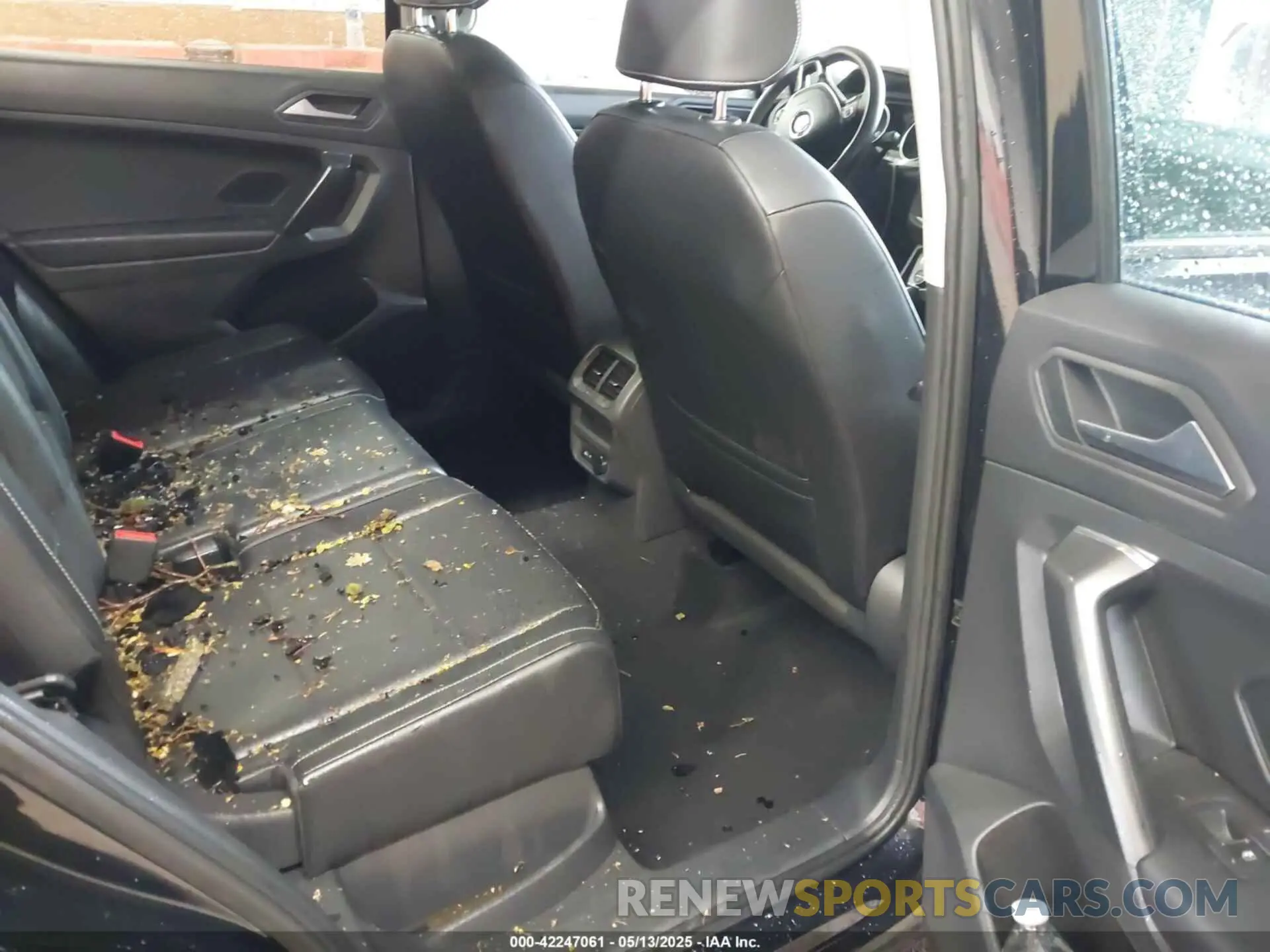 8 Photograph of a damaged car 3VV2B7AX2MM096399 VOLKSWAGEN TIGUAN 2021