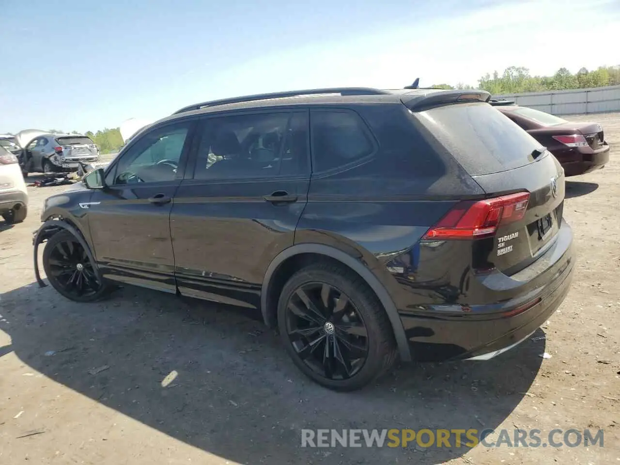 2 Photograph of a damaged car 3VV2B7AX2MM098542 VOLKSWAGEN TIGUAN 2021