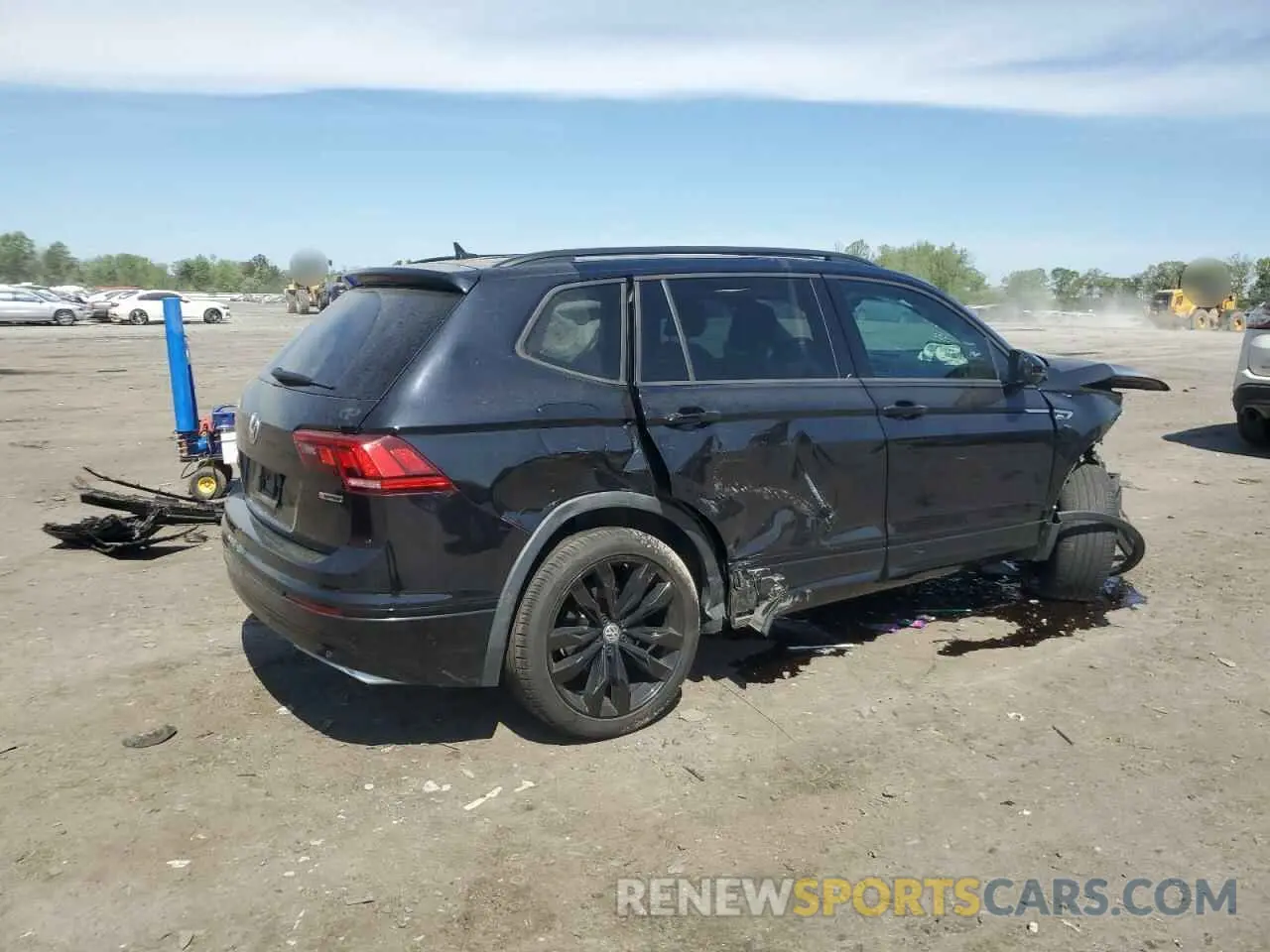 3 Photograph of a damaged car 3VV2B7AX2MM098542 VOLKSWAGEN TIGUAN 2021