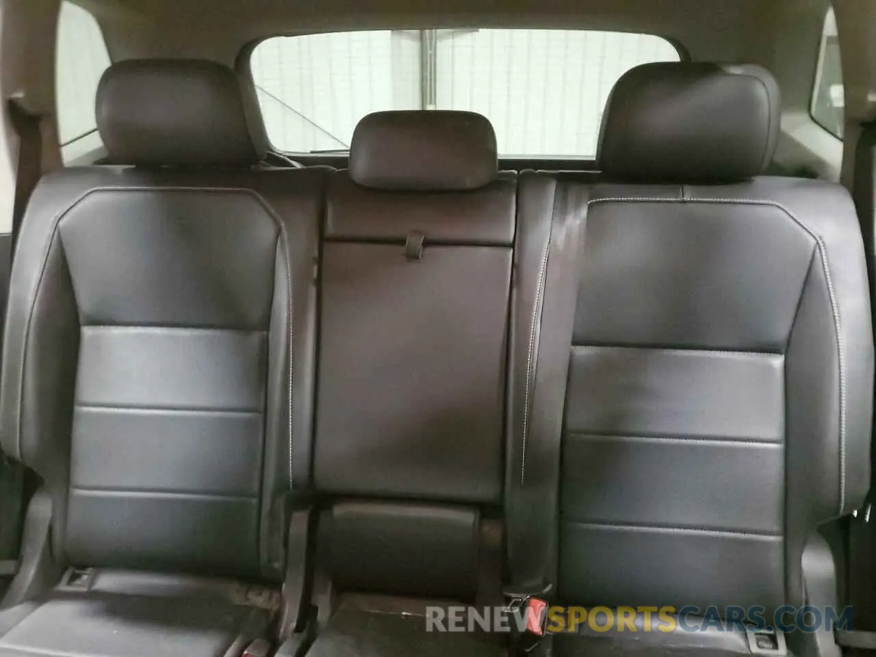 10 Photograph of a damaged car 3VV2B7AX2MM101584 VOLKSWAGEN TIGUAN 2021