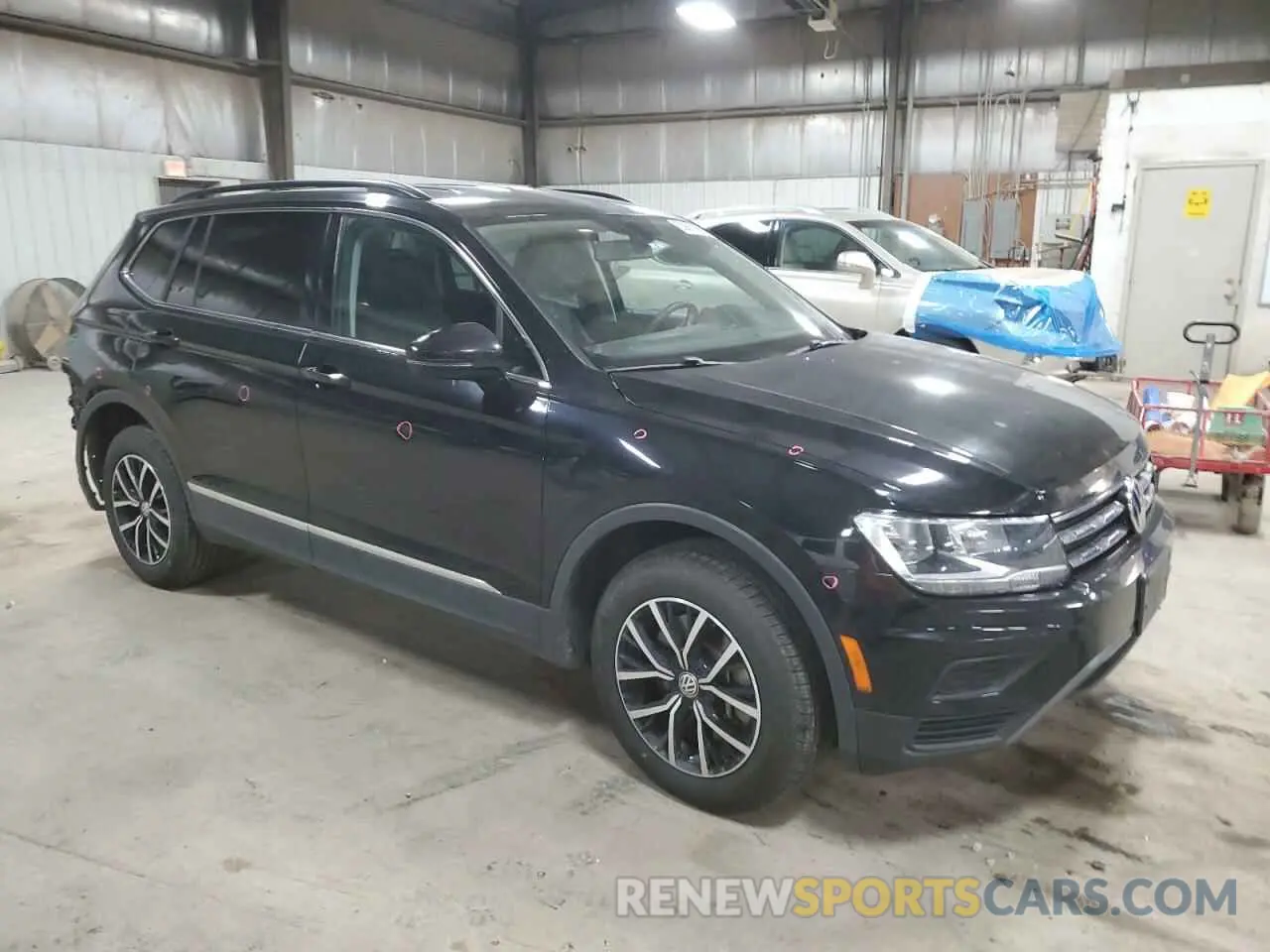 4 Photograph of a damaged car 3VV2B7AX2MM101584 VOLKSWAGEN TIGUAN 2021