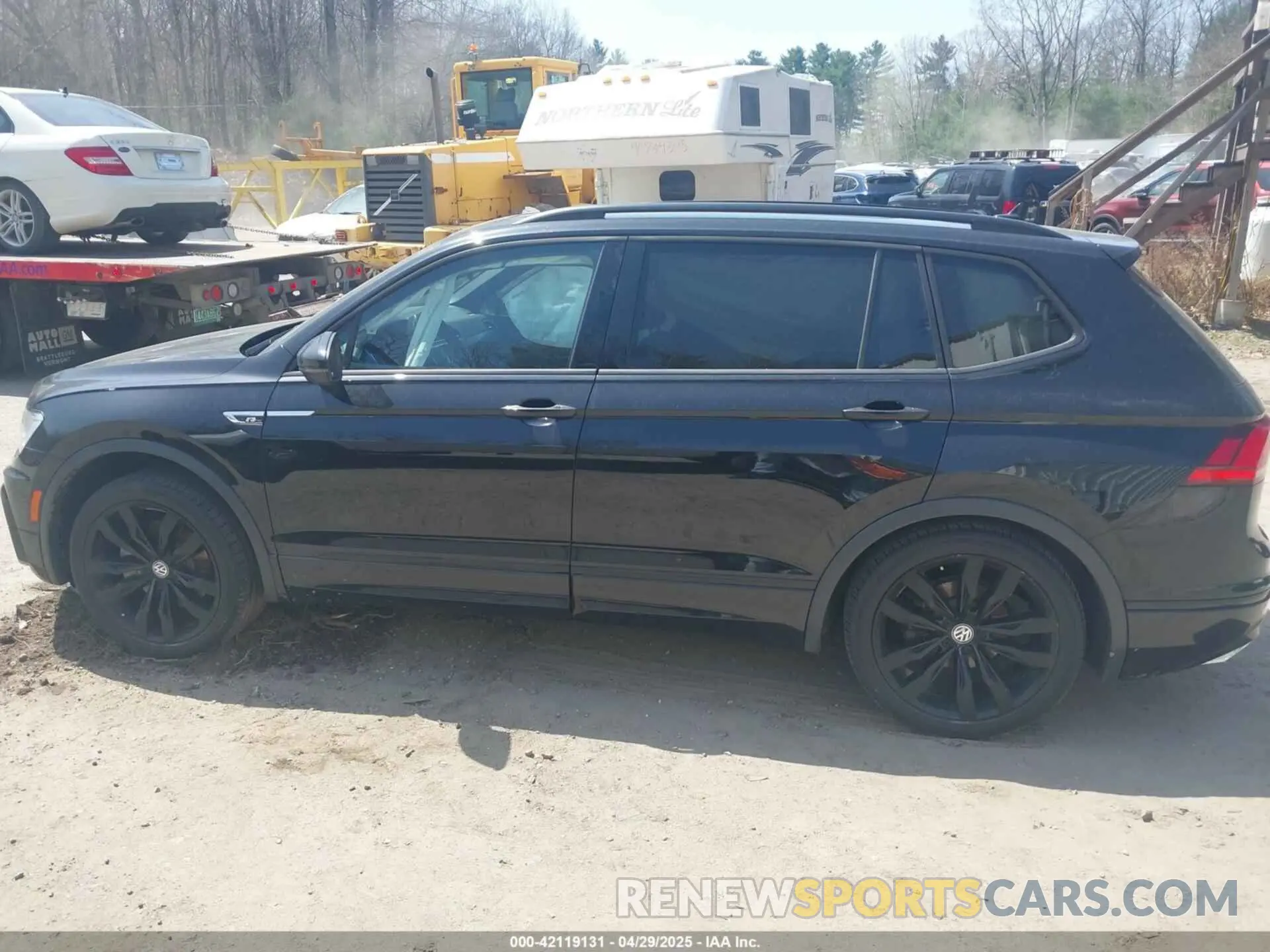 14 Photograph of a damaged car 3VV2B7AX2MM133449 VOLKSWAGEN TIGUAN 2021