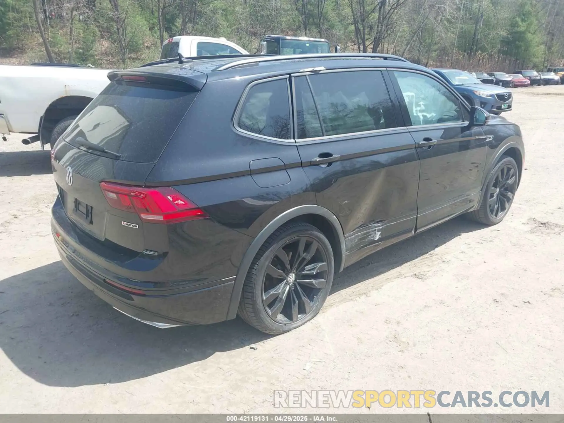 4 Photograph of a damaged car 3VV2B7AX2MM133449 VOLKSWAGEN TIGUAN 2021