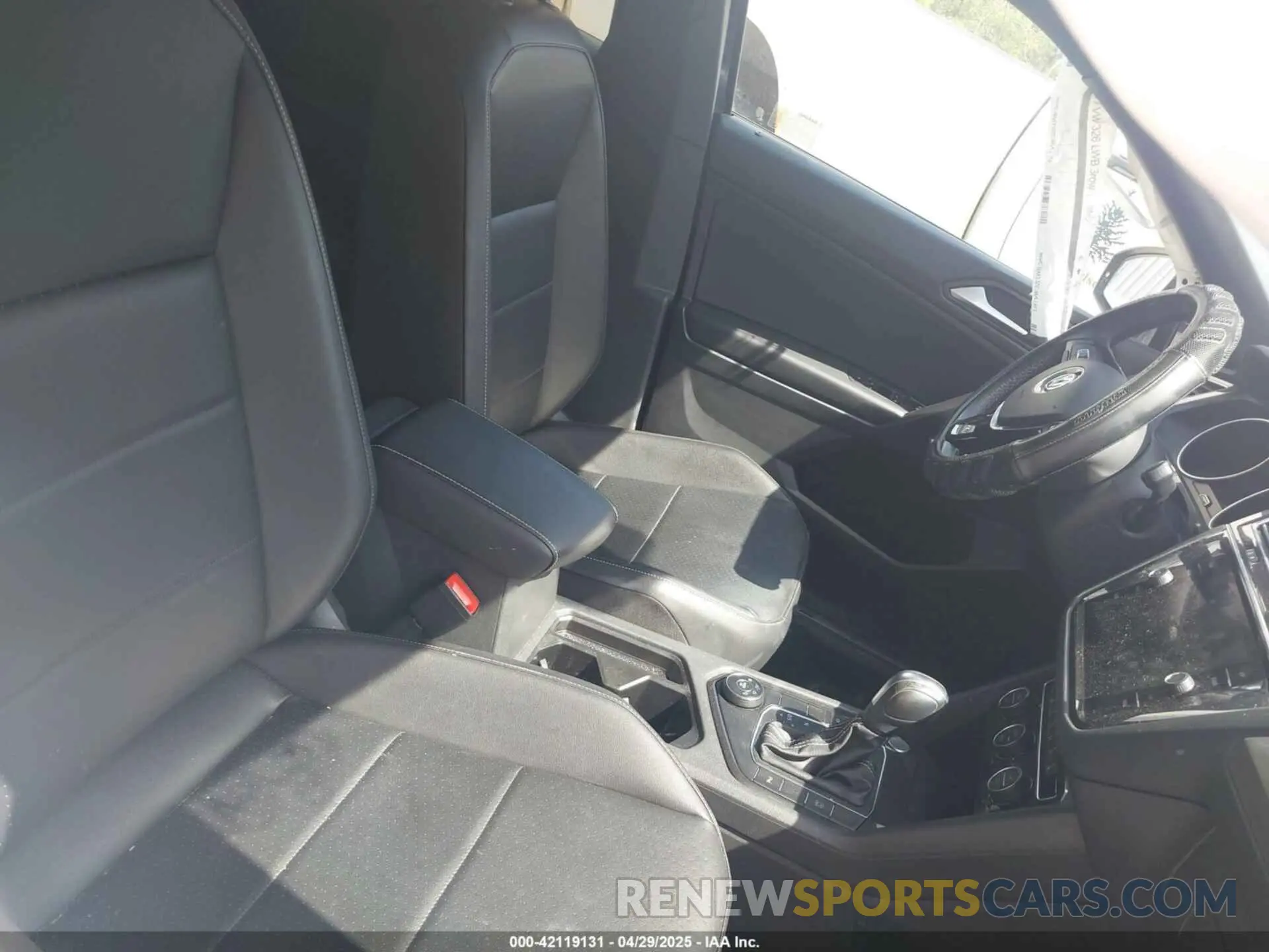 5 Photograph of a damaged car 3VV2B7AX2MM133449 VOLKSWAGEN TIGUAN 2021