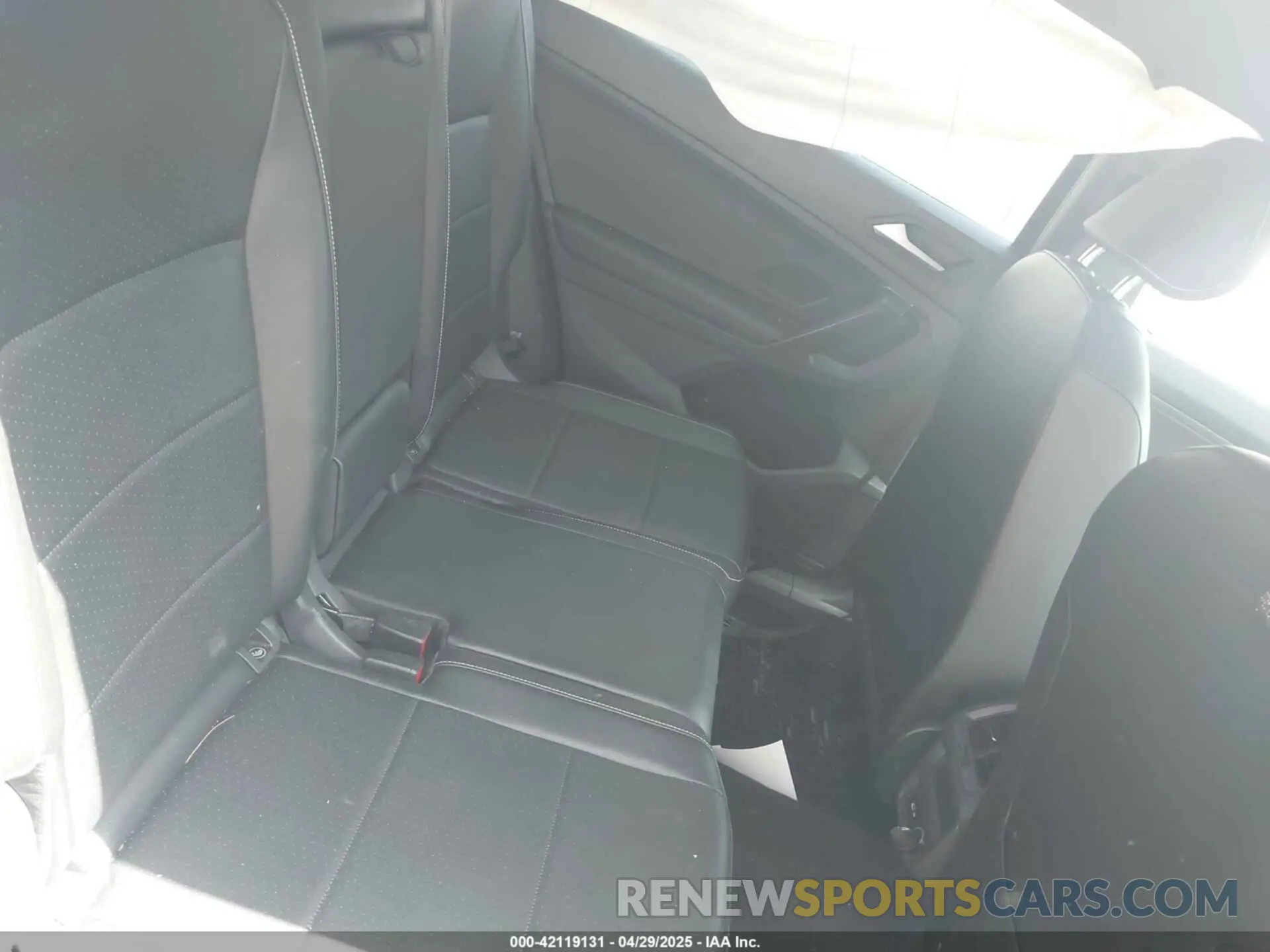 8 Photograph of a damaged car 3VV2B7AX2MM133449 VOLKSWAGEN TIGUAN 2021