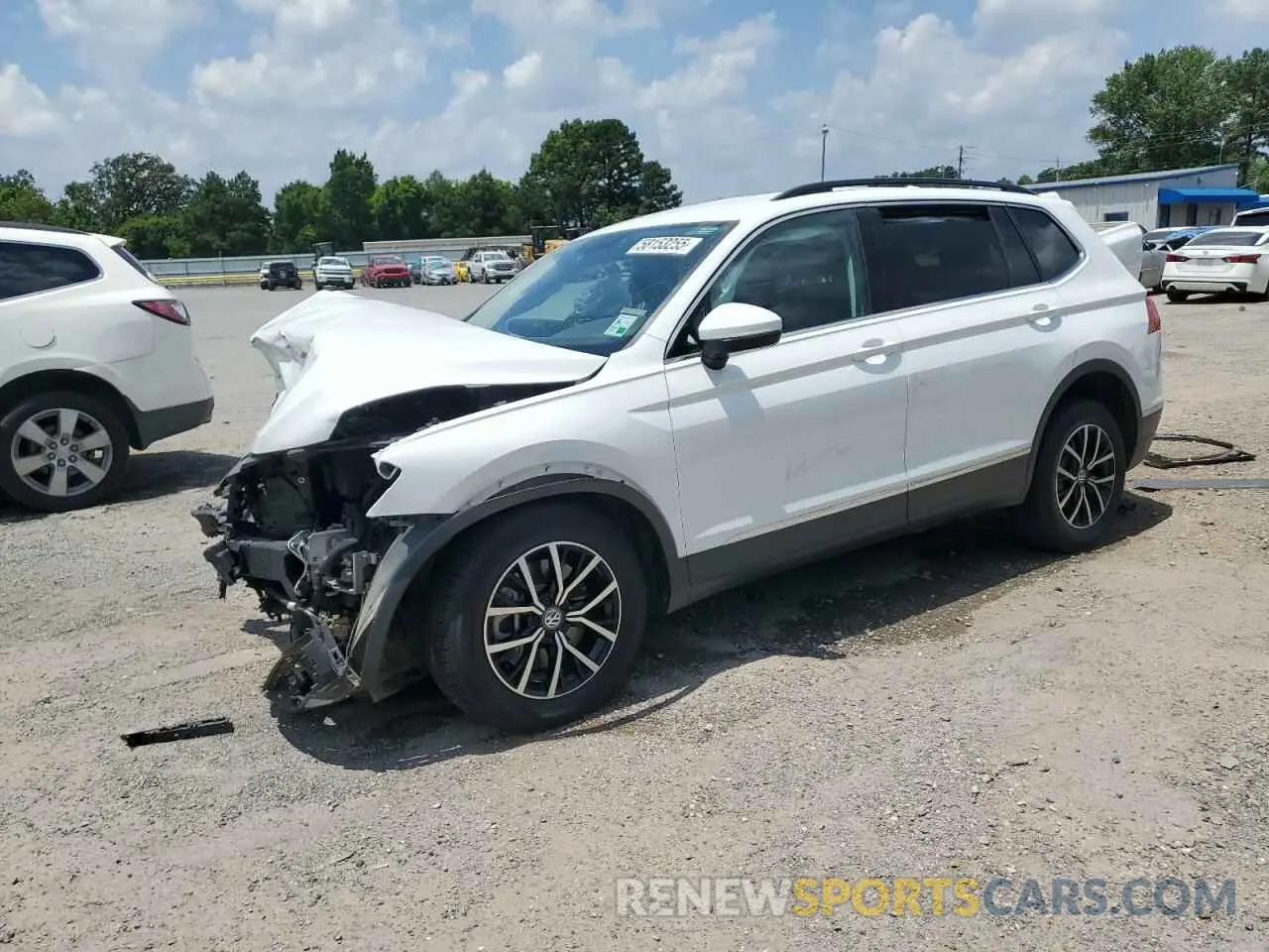 1 Photograph of a damaged car 3VV2B7AX3MM009500 VOLKSWAGEN TIGUAN 2021