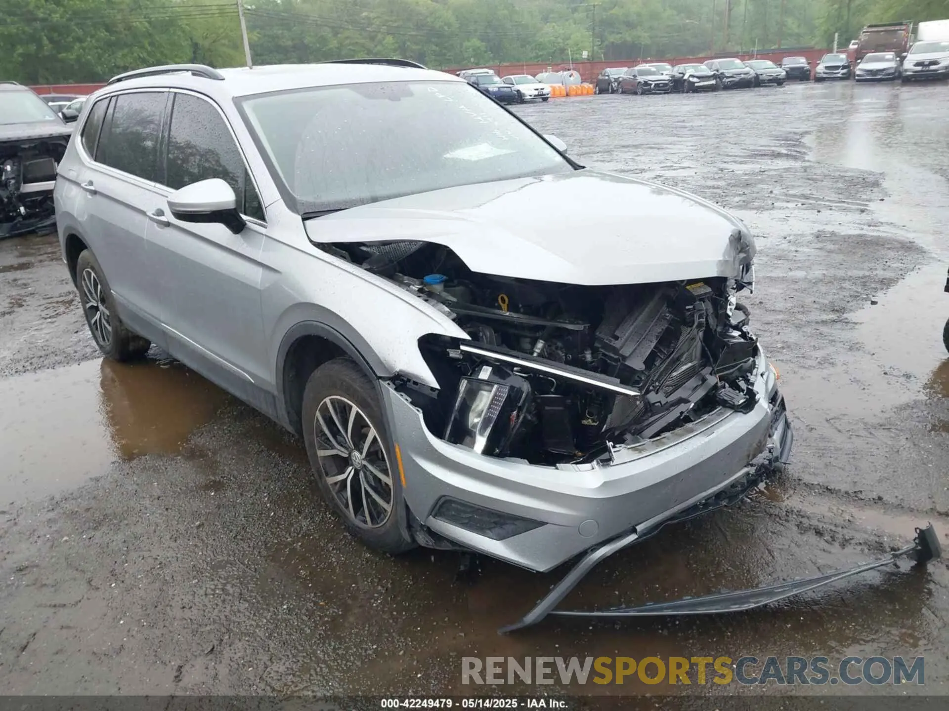 17 Photograph of a damaged car 3VV2B7AX3MM013711 VOLKSWAGEN TIGUAN 2021