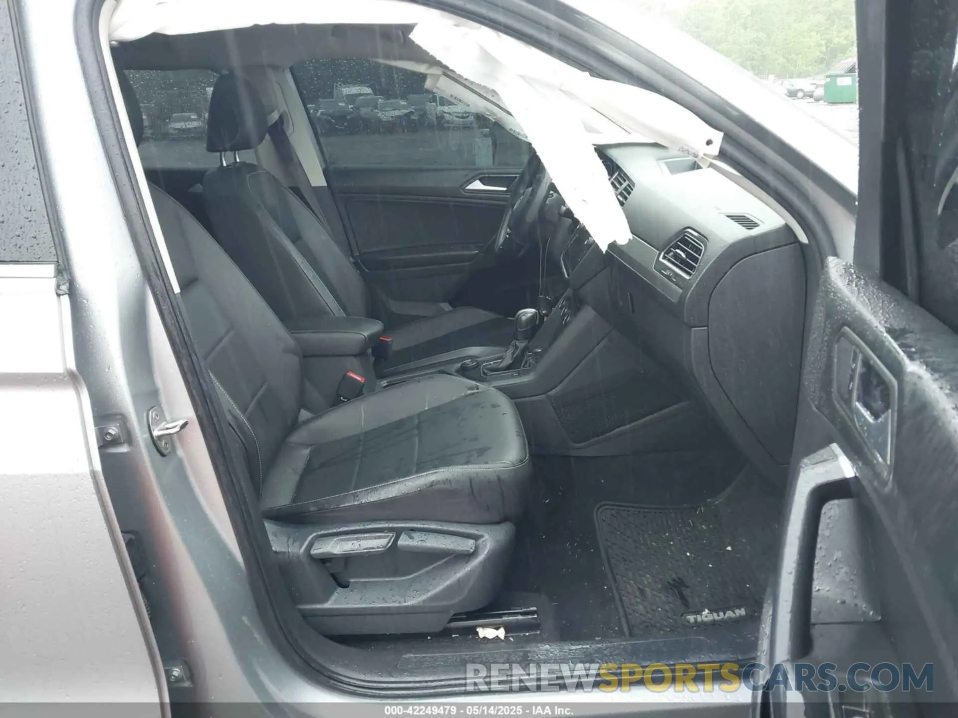 5 Photograph of a damaged car 3VV2B7AX3MM013711 VOLKSWAGEN TIGUAN 2021