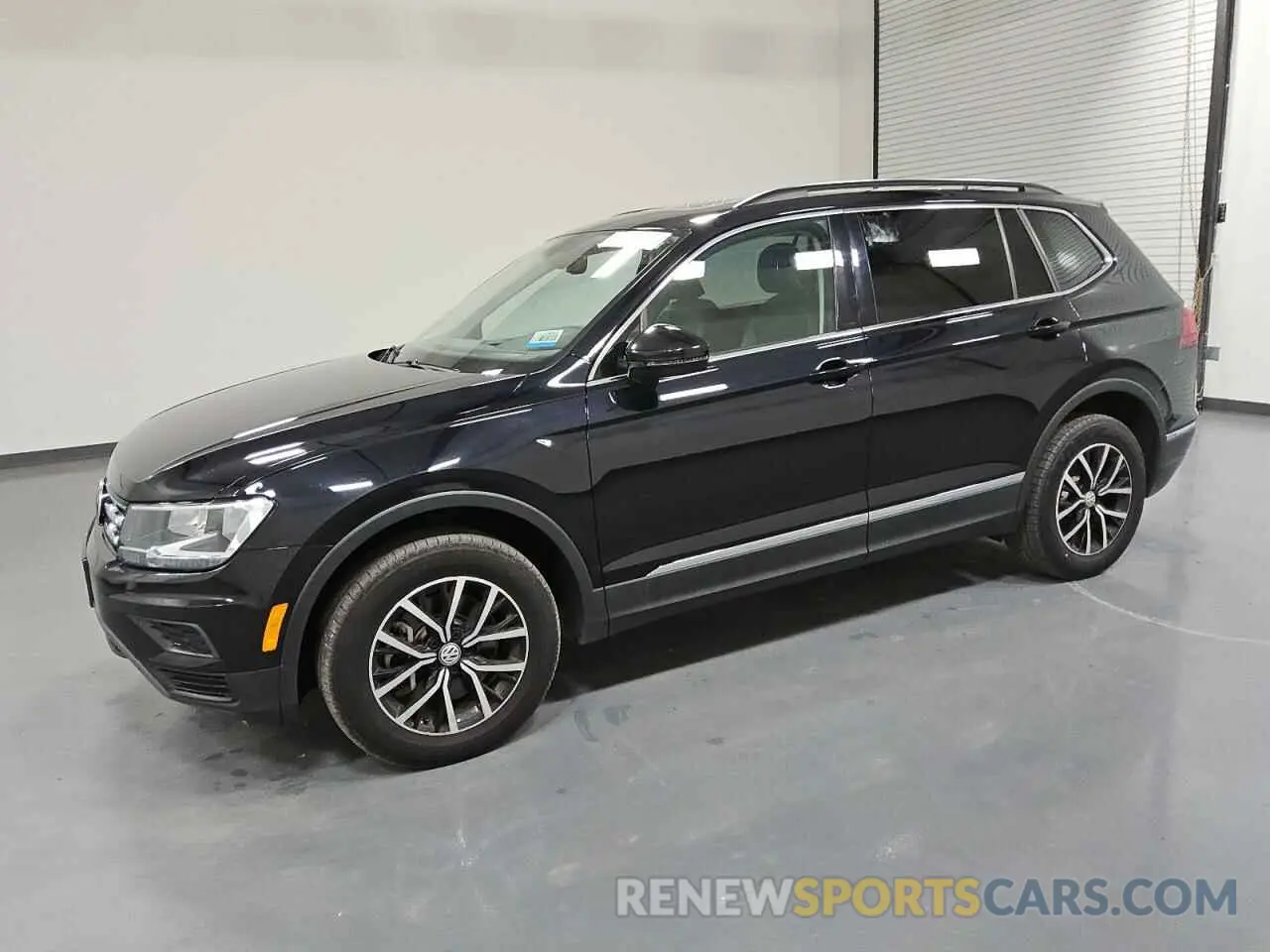 1 Photograph of a damaged car 3VV2B7AX3MM021758 VOLKSWAGEN TIGUAN 2021