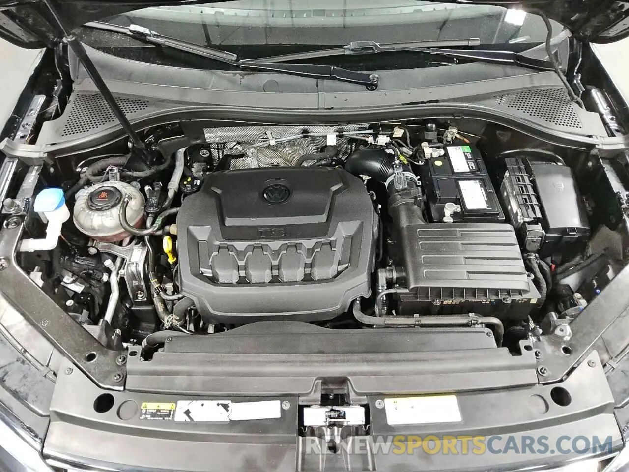 12 Photograph of a damaged car 3VV2B7AX3MM021758 VOLKSWAGEN TIGUAN 2021