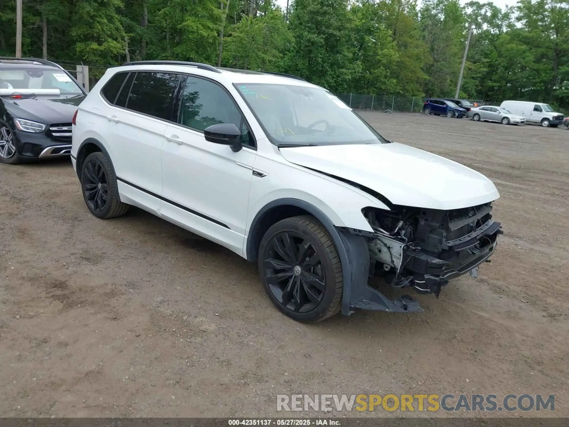 1 Photograph of a damaged car 3VV2B7AX3MM043999 VOLKSWAGEN TIGUAN 2021