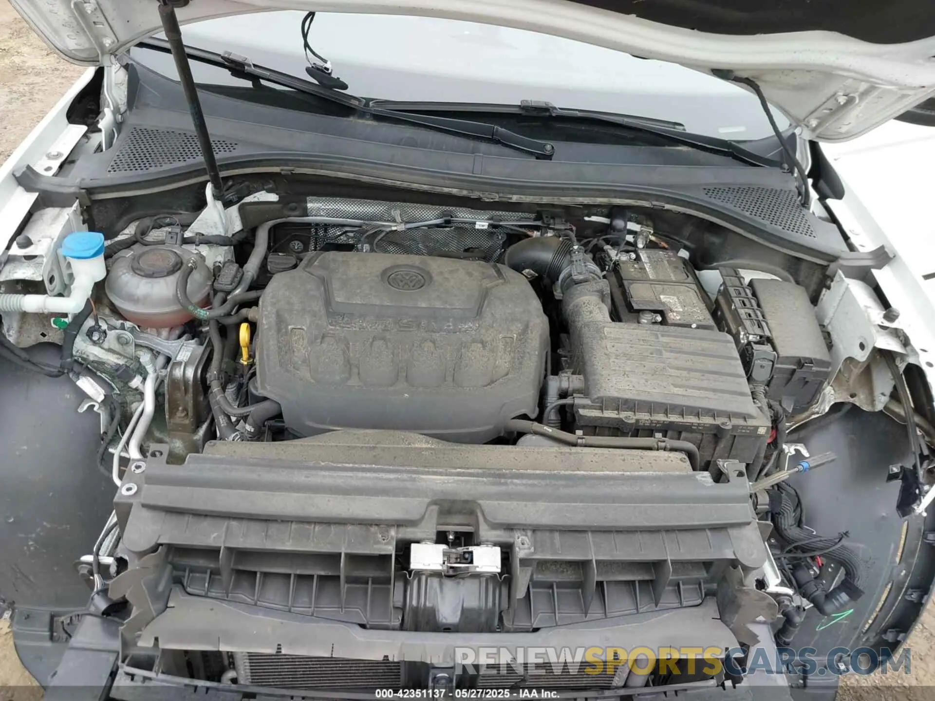 10 Photograph of a damaged car 3VV2B7AX3MM043999 VOLKSWAGEN TIGUAN 2021