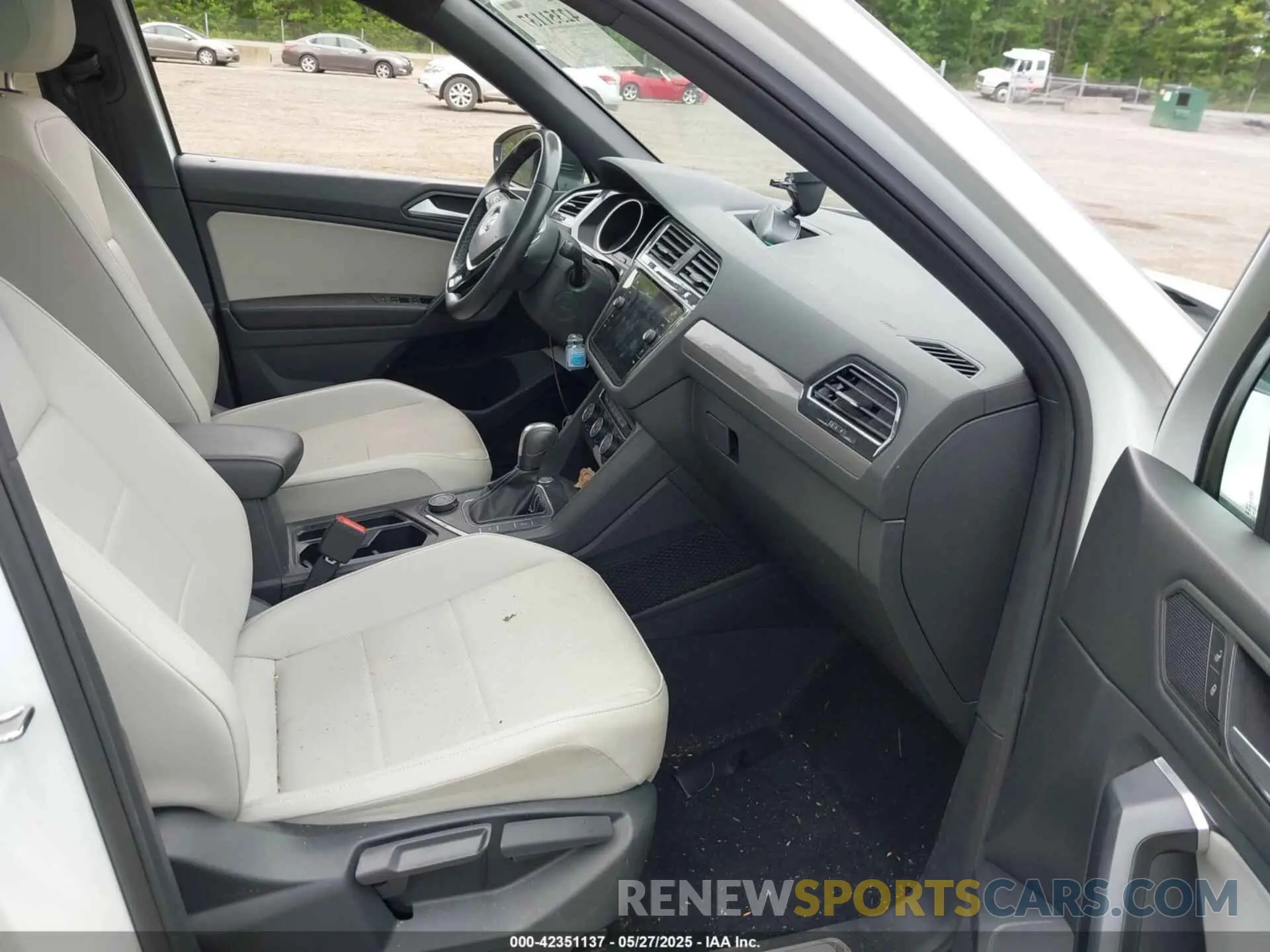 5 Photograph of a damaged car 3VV2B7AX3MM043999 VOLKSWAGEN TIGUAN 2021