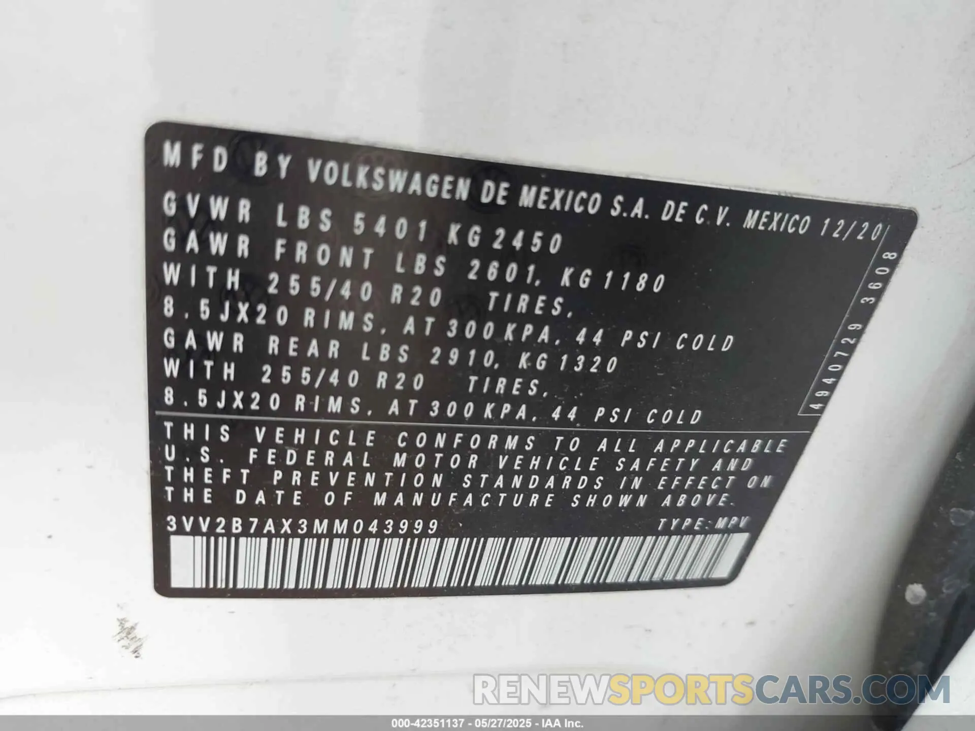 9 Photograph of a damaged car 3VV2B7AX3MM043999 VOLKSWAGEN TIGUAN 2021